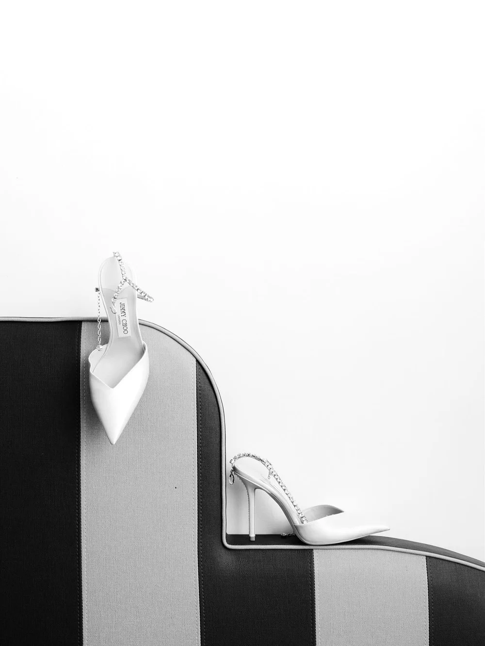 details and film snaps from Ravello

developed and scanned by @carmencitafilmlab 

@lacallaevents 
@malafrontefiori 
@alessandromancinostudios 
@villacimbrone 
Amalfi coast wedding // analogue wedding photographer // 35mm wedding photographer 
#weddi