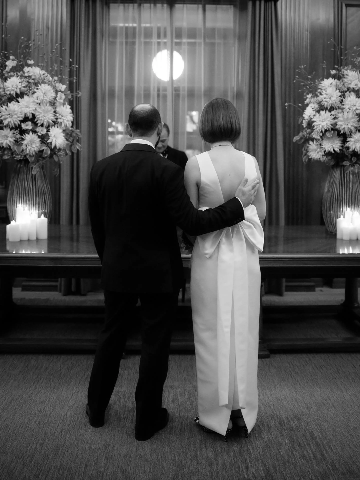 Beautiful intimate wedding of Rebecca and Antonio - a ceremony in the iconic Old Marylebone Town Hall followed by a reception at (also iconic) Claridge&rsquo;s

Claridge&rsquo;s already smells like Christmas and there&rsquo;s no better way to have a 