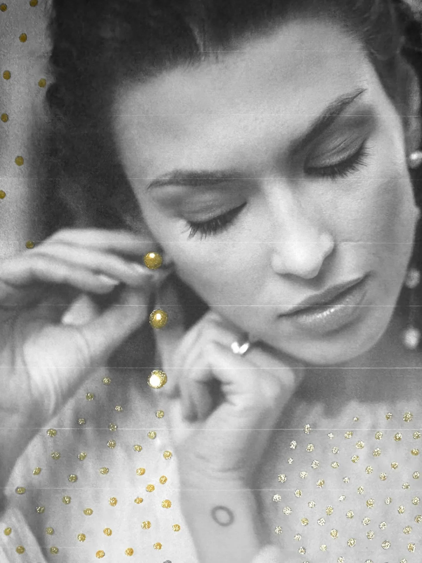 in the winter I make things with my hands. Obsessed with knitting right now (nothing to show yet, just starting!) and mixed media collages.
Taking (limited!) commissions from my couples, so let me know if you want an artwork made out of your wedding 