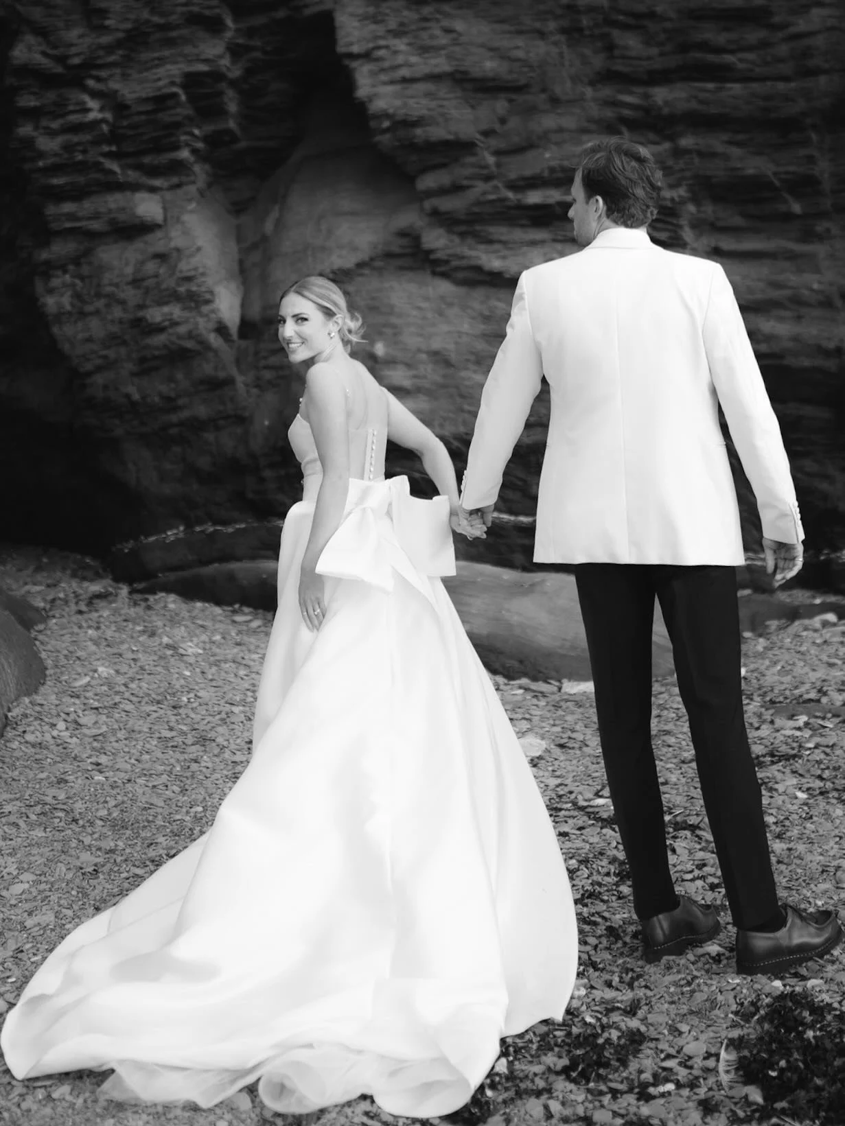 Callie and Josh 

Is the ocean the best background for your wedding? 
Yes, absolutely yes it is! 

wedding dress: @raraavis_group 
@crazyinlovebridal 
@sweetwilliamsflowers 

seaside wedding / beach wedding / destination wedding photographer #destina
