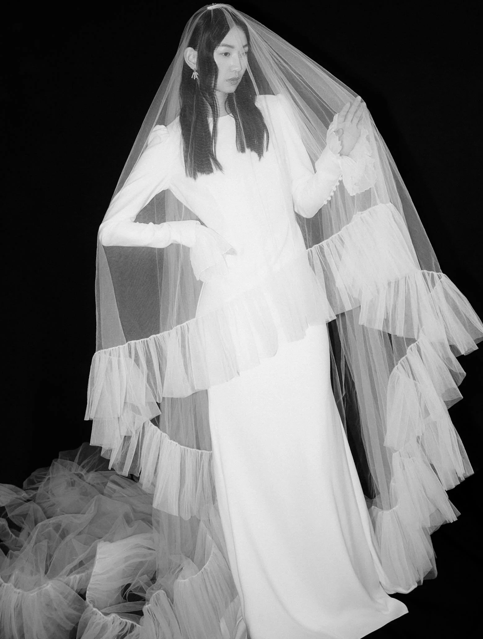 I always encourage veils. And a bit of drama 

London wedding gown designer // @halfpennylondon