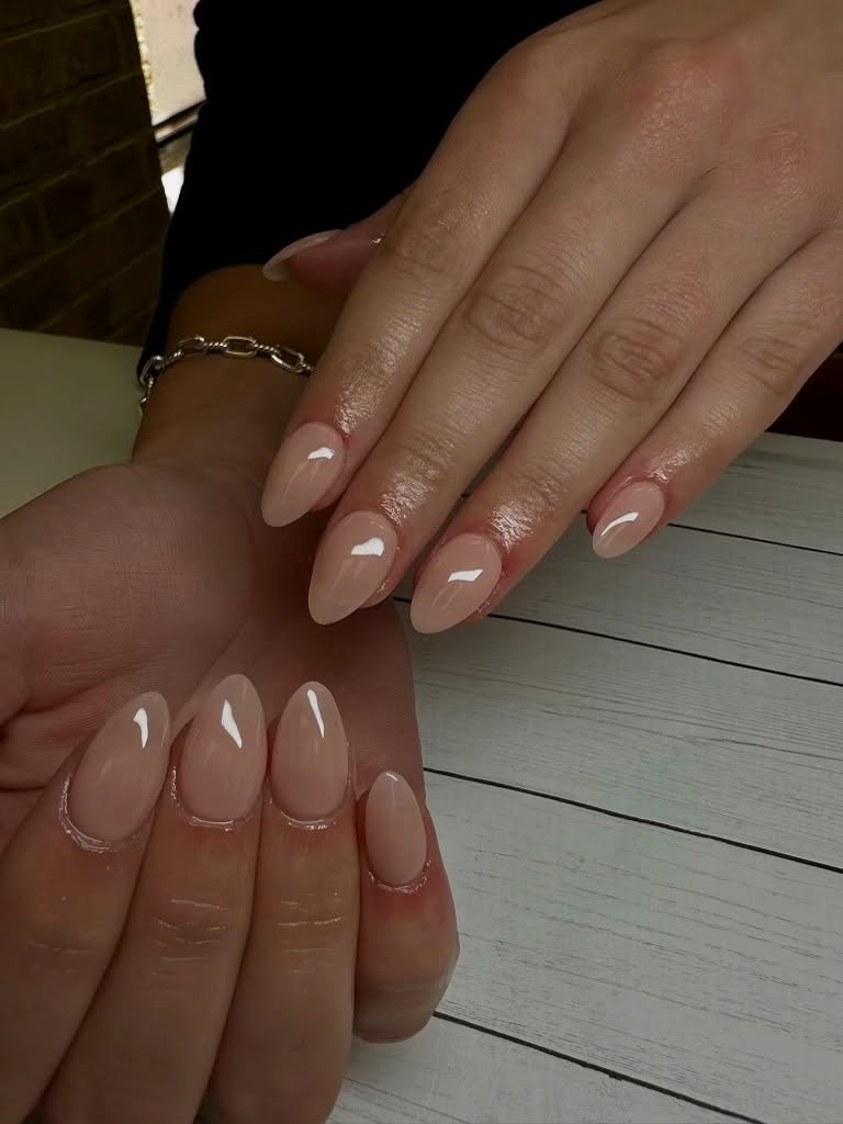 Your nails deserve main character energy💅🏼 let @nailzbygb give them the glow-up they deserve!

Click the link in our bio to book!

#nailart #nailsoftheday #fortpierce #pslnails #nailtech