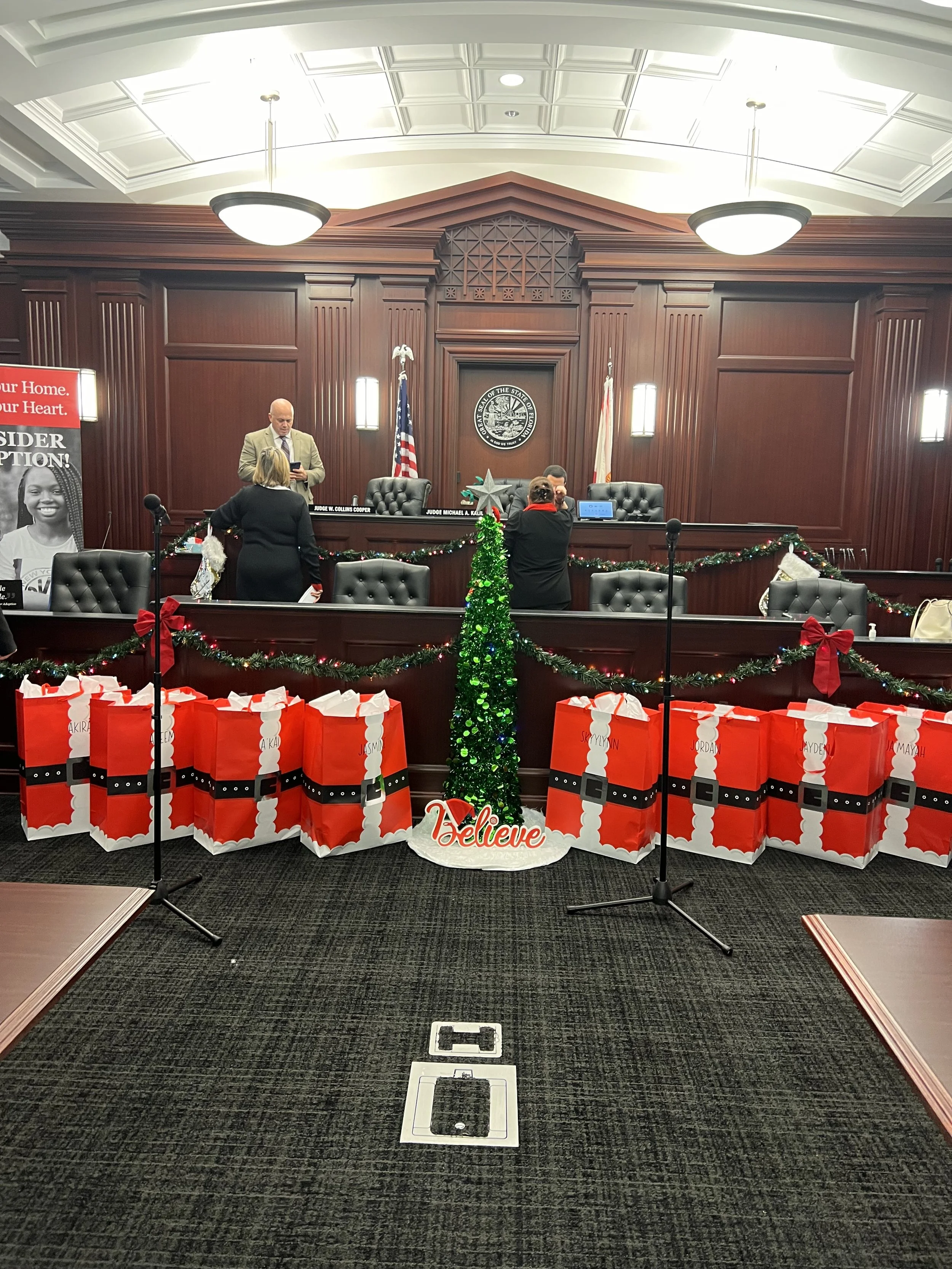 Plata Schott donates gifts for "Home for the Holidays"