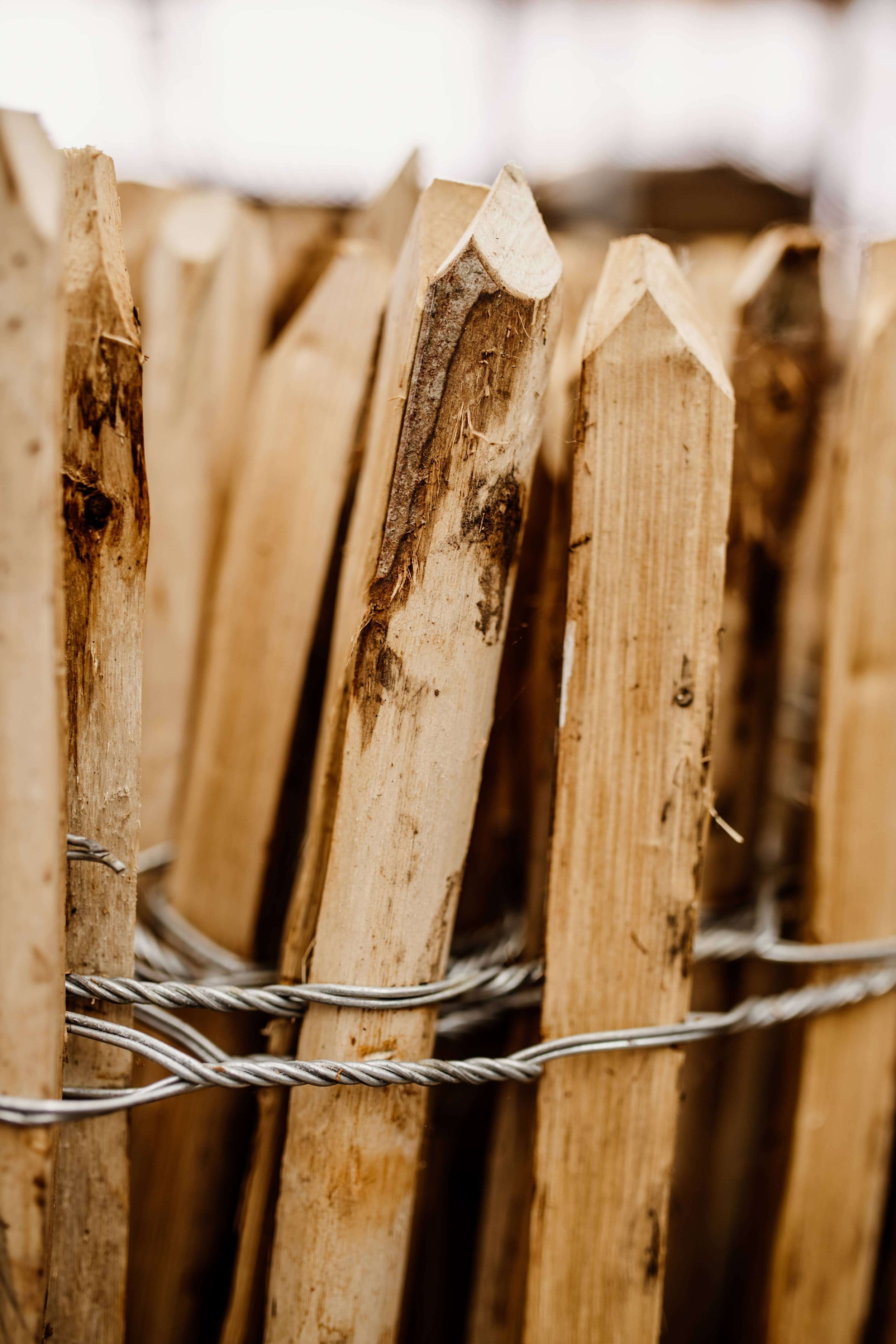 Houten palen in de tuin inspiratie