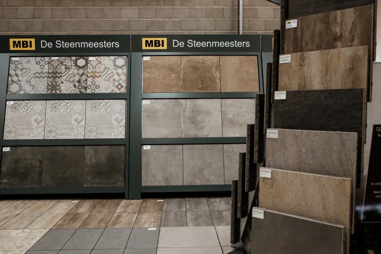 Keramische tuintegels