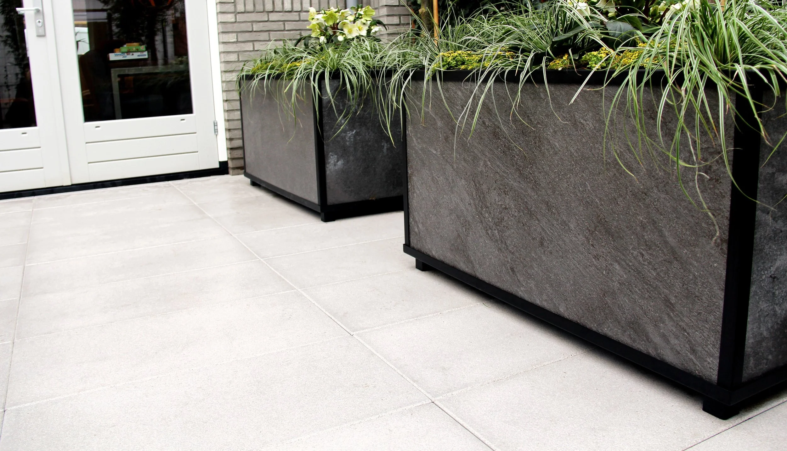 grandeur edel lichtgrijze betontegel