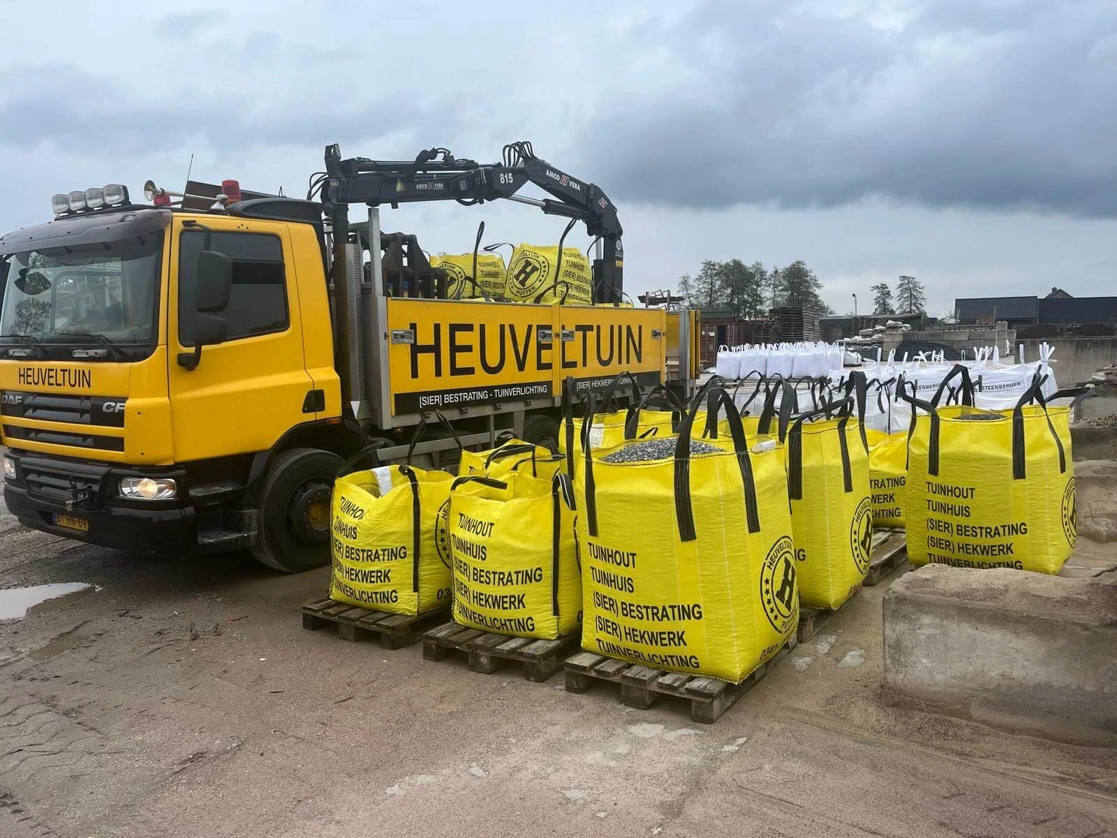 Tuin met grind Heuveltuin