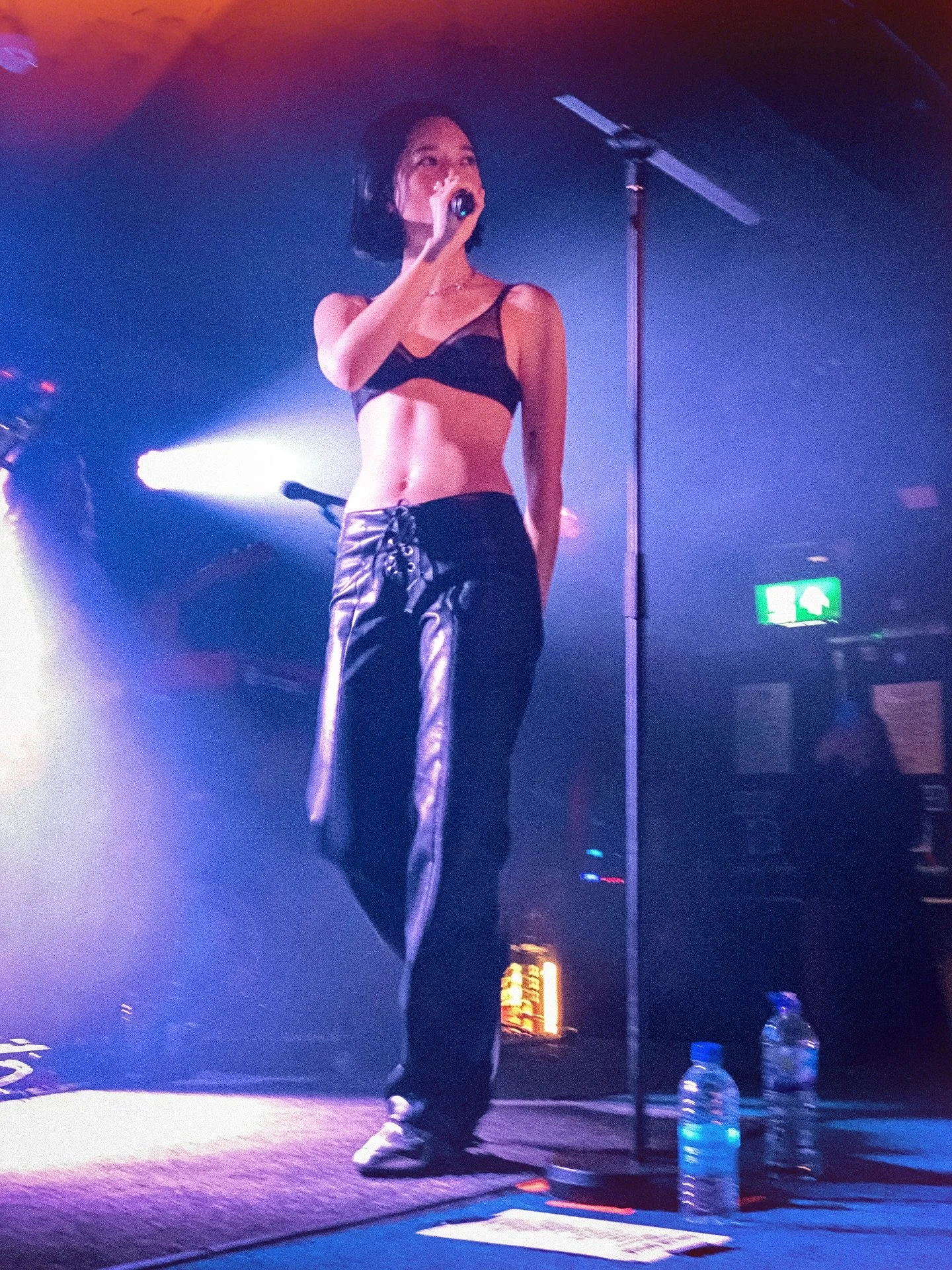 @chloeqisha at King Tuts, Glasgow 🏴󠁧󠁢󠁳󠁣󠁴󠁿

🎞️ @karmir.film iso 160(!) 35mm film + Yashica Electro, and some shots on vintage digicam. 
Dev &amp; scan by Gulabi.