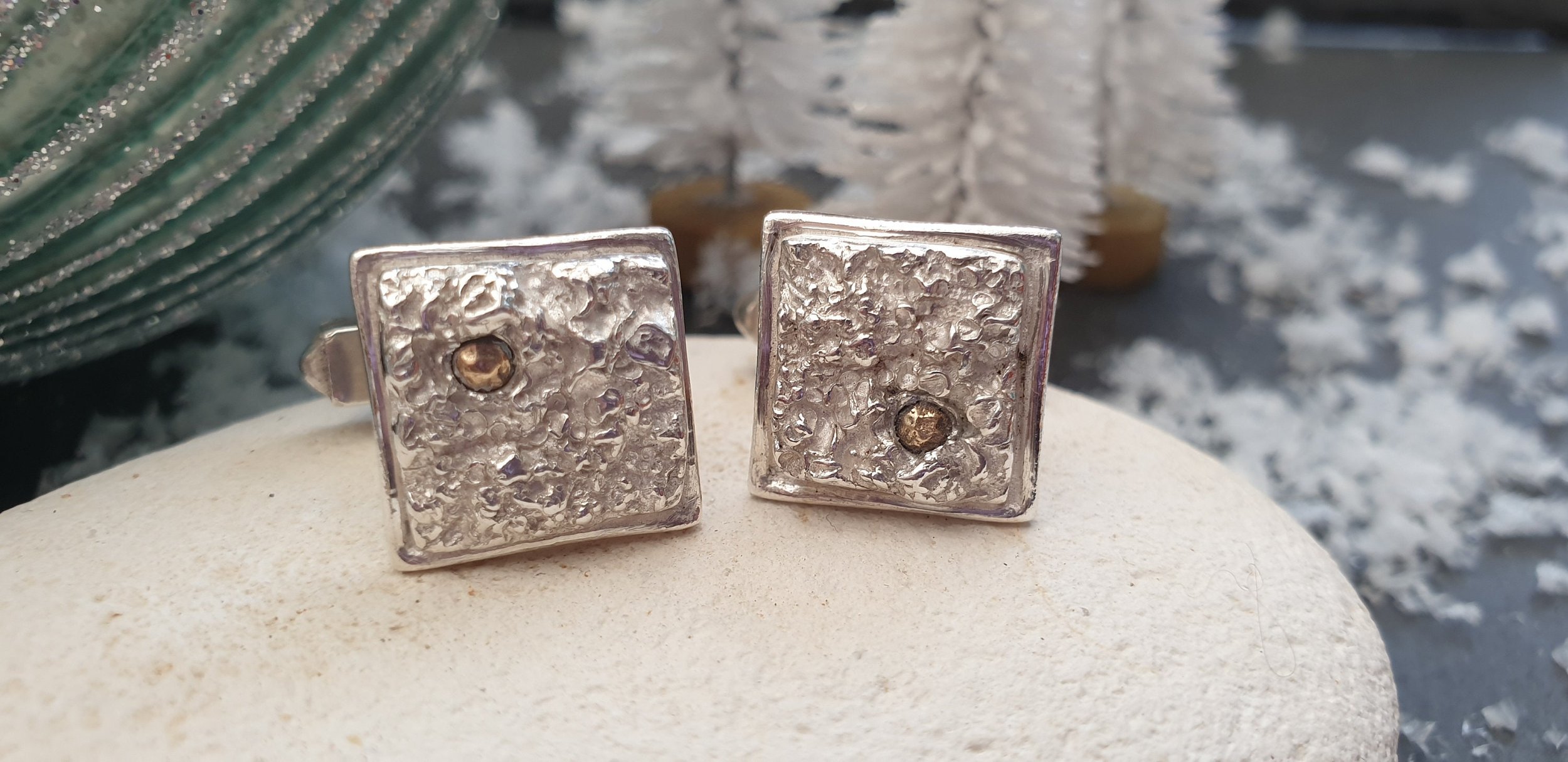 https://i.etsystatic.com/21412572/r/il/12858c/2670328631/il_fullxfull.2670328631_csuv.jpg