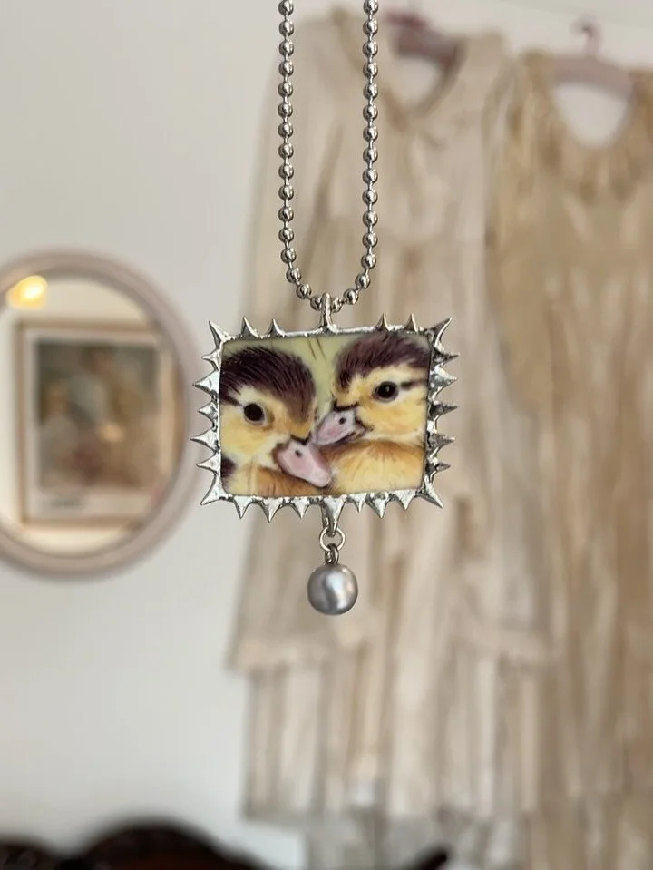 Duckling and swan necklace, repurposed from charity shop vintage plates. Part of the new drop available tonight at 7:30 pm UK time. There will also be People&rsquo;s Princess pendants, a kitten, lambs, a bunny, a horse and cygnet pendants. 

Worldwid