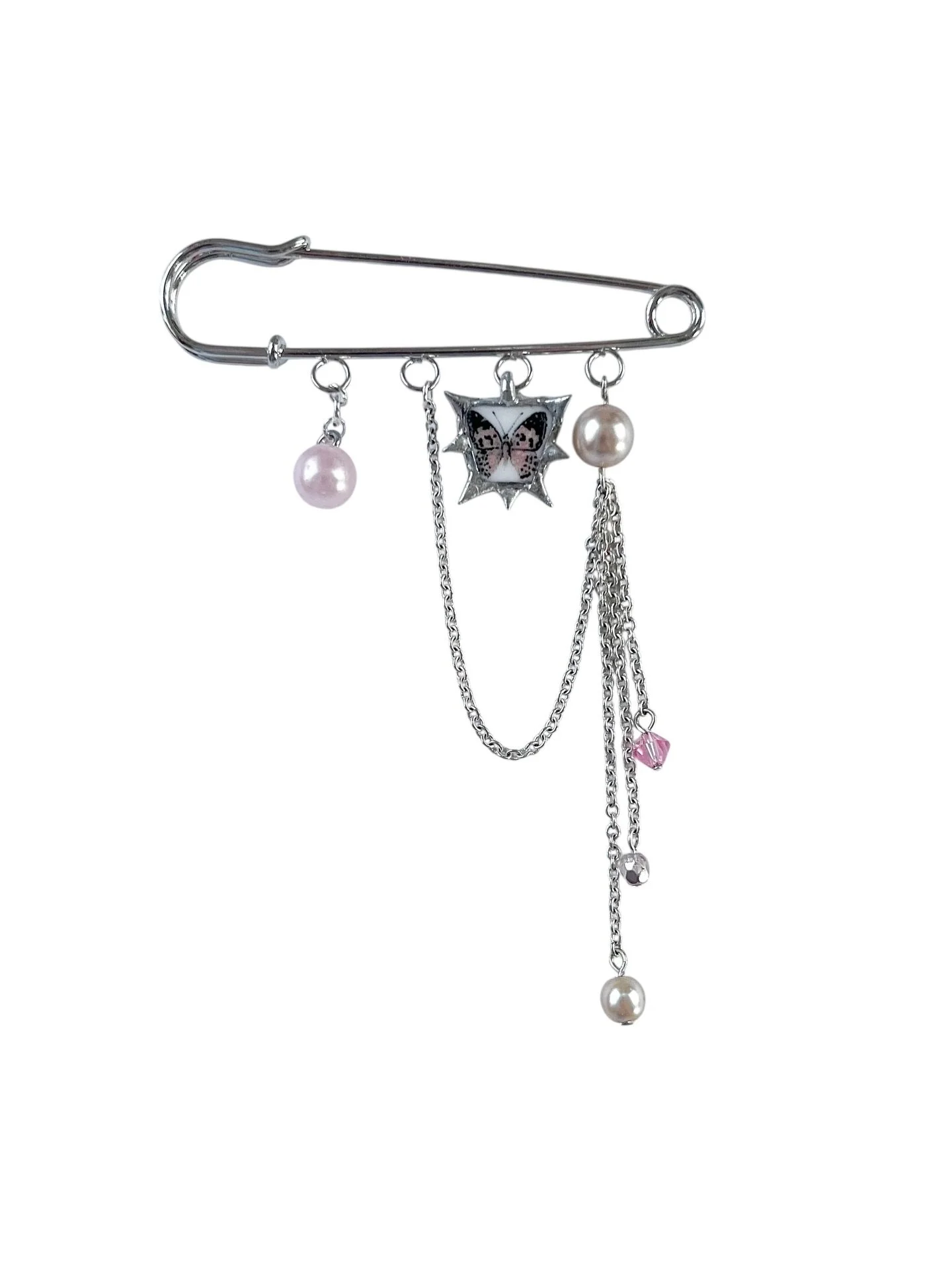 New! 🏹 Butterfly brooch and a People&rsquo;s Princess brooch. With much much more online 🧷🤍🪽