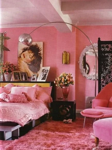 Betsey Johnson&rsquo;s pink New York apartment, featured in a 2007 edition of Elle Decoration magazine. 🌸🖇️💗🧷🎀 An absolute ode to pink! 🐆

I shared these photos on my website a few years ago and they will forever inspire me and now hopefully yo