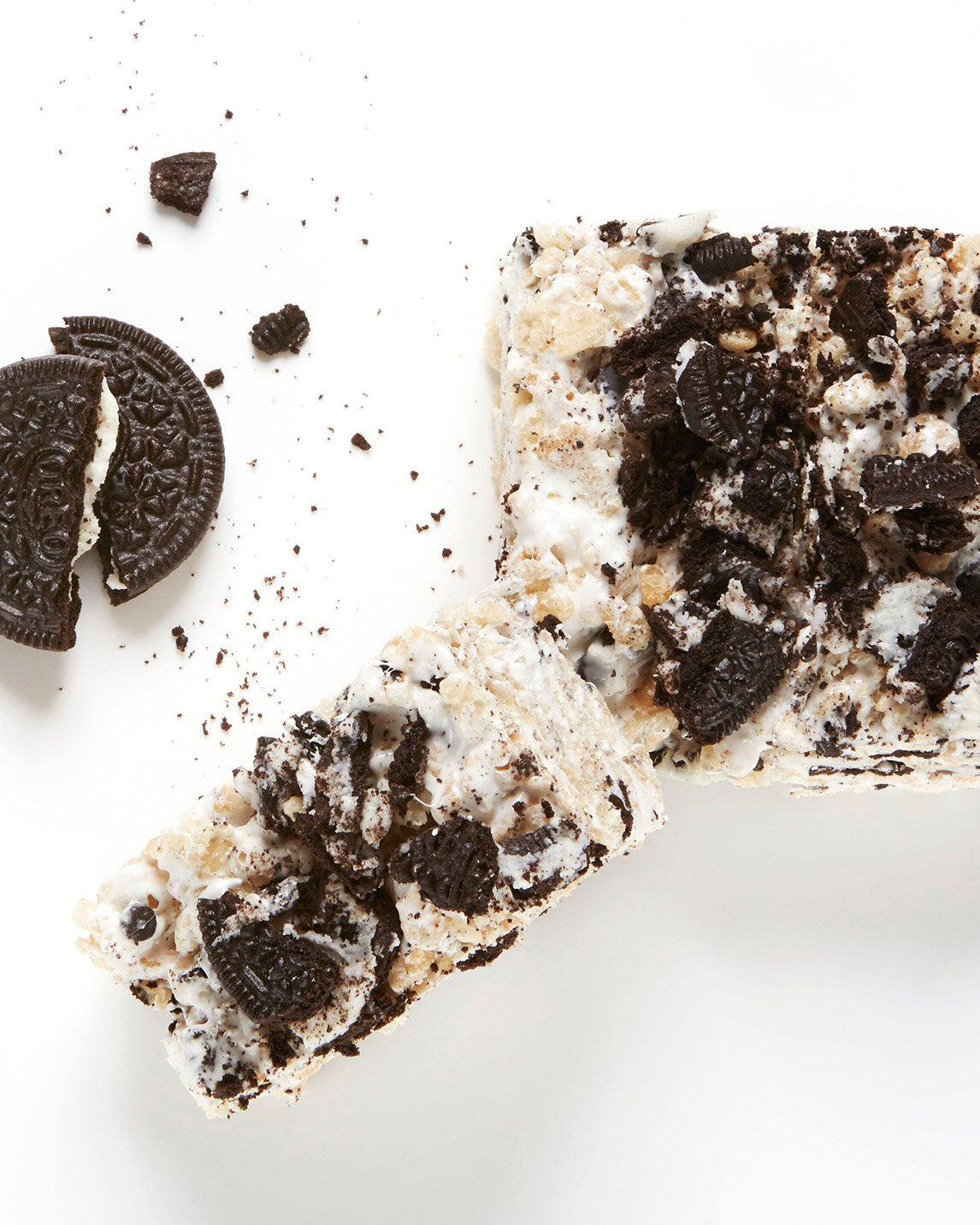 Cookies and Cream Rice Krispie Squares Recipe — Bite Me More