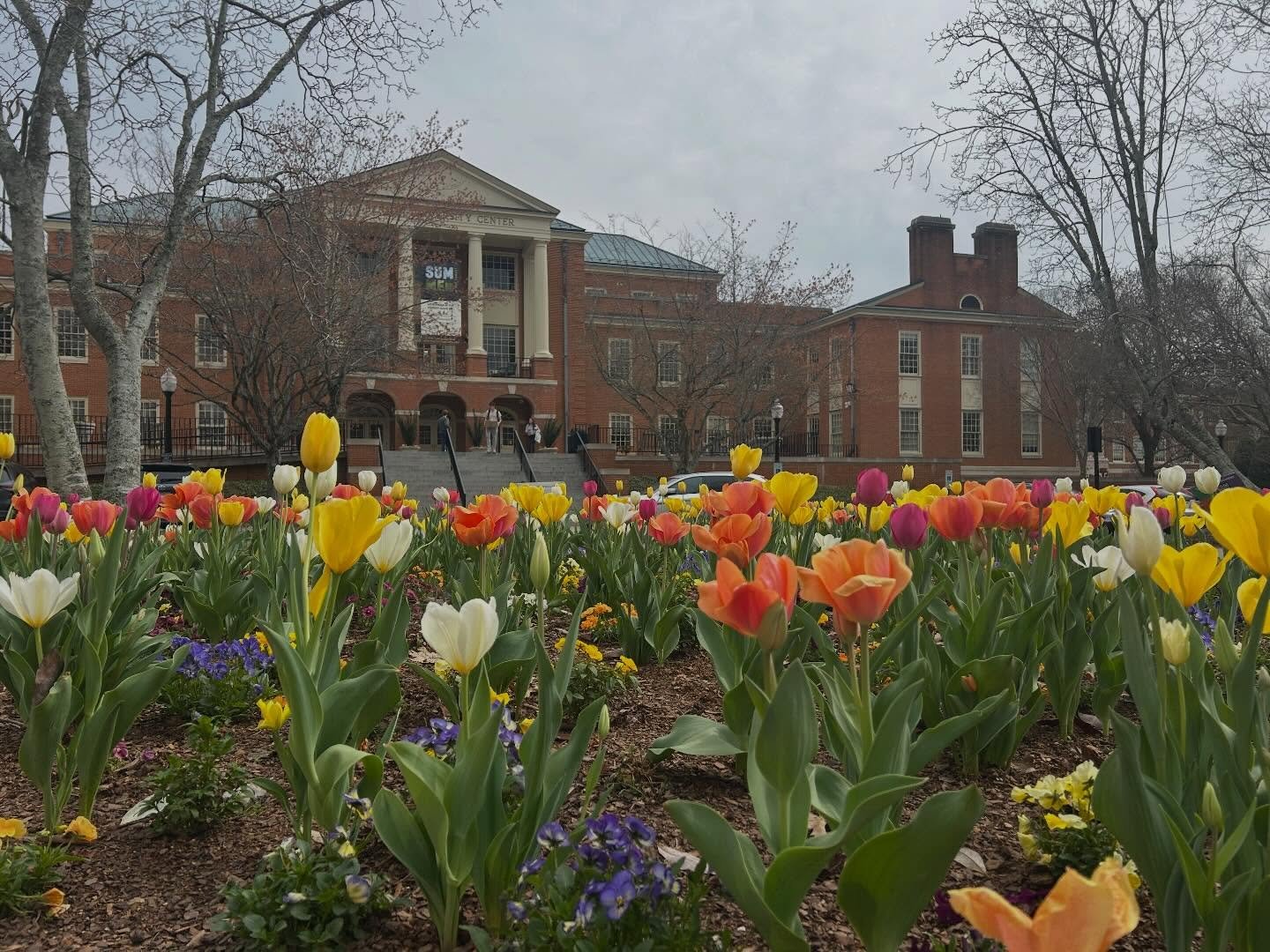 WGS love from Wake Forest&mdash;such a gorgeous campus! Thank you for hosting us @wfuwgss 💜