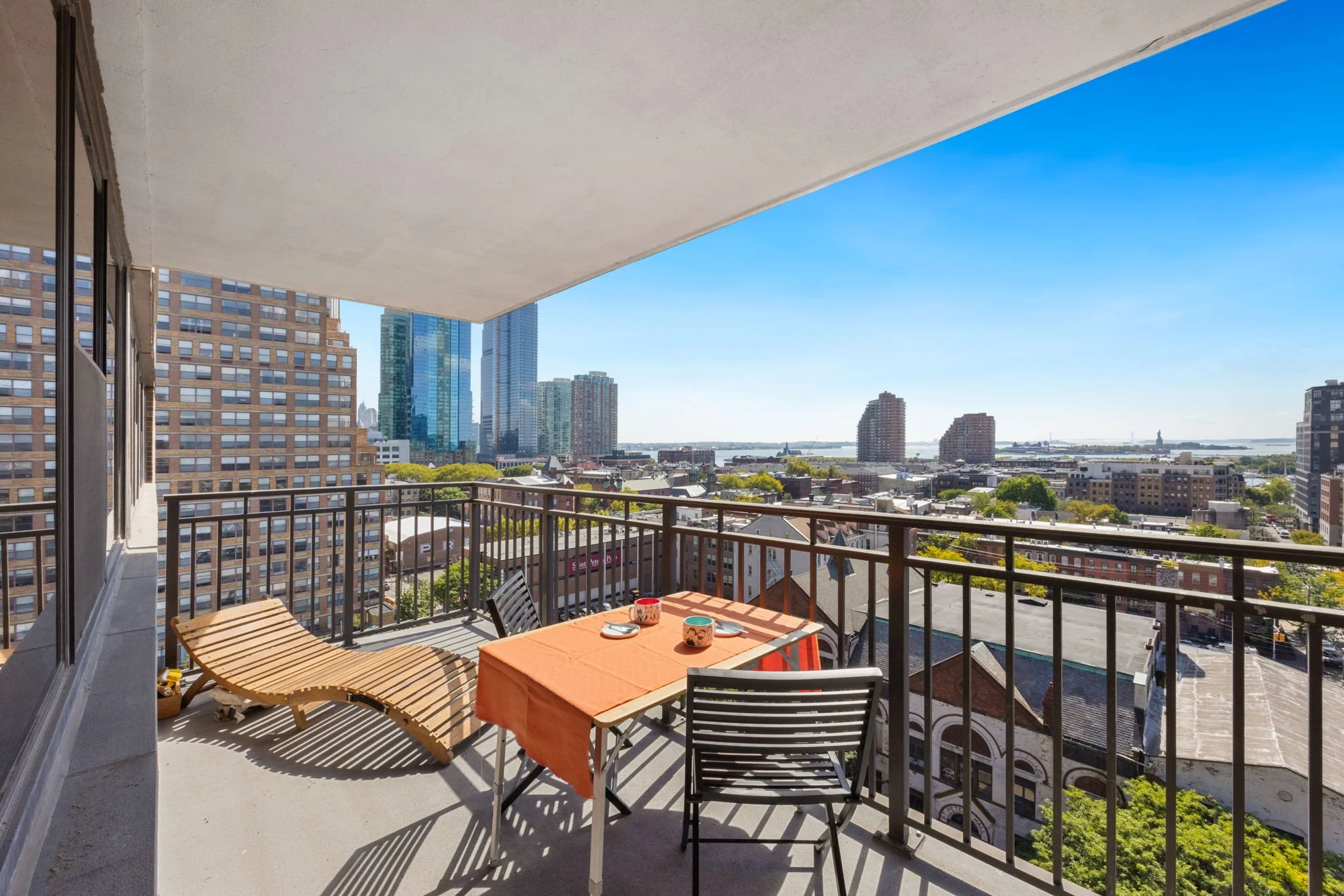 135 Montgomery St 14B Jersey City