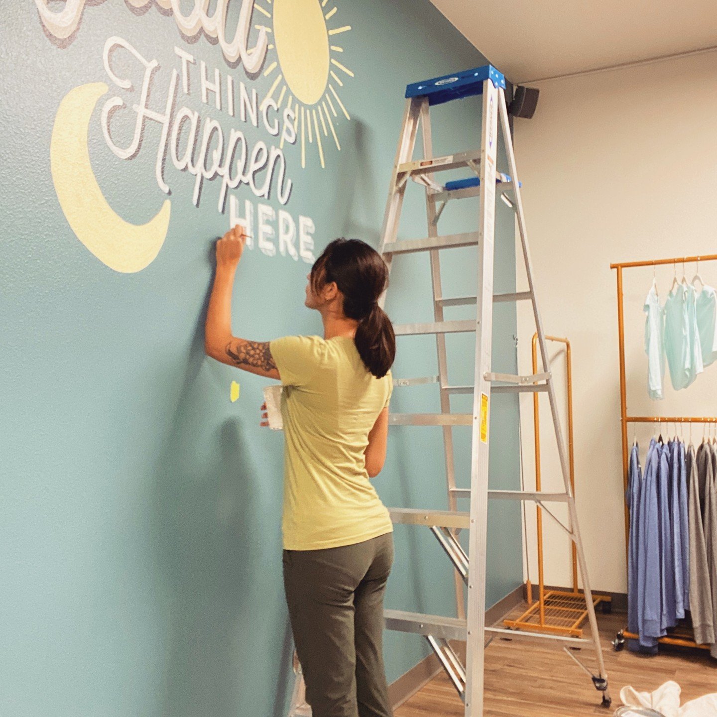 Starting off 2024 with a mural for @soulstrongyoga 🎉 I found out that I really LOVE lettering. However, I am left handed so I had to paint everything backwards 🌝 #artist #muralpainting