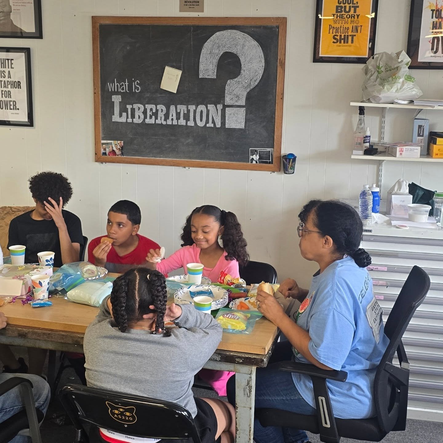 A day of liberation art making here at the BIDON COMMUNITY PRINT &amp; DESIGN STUDIO. It really was a good day.🤩🫠💞❣️