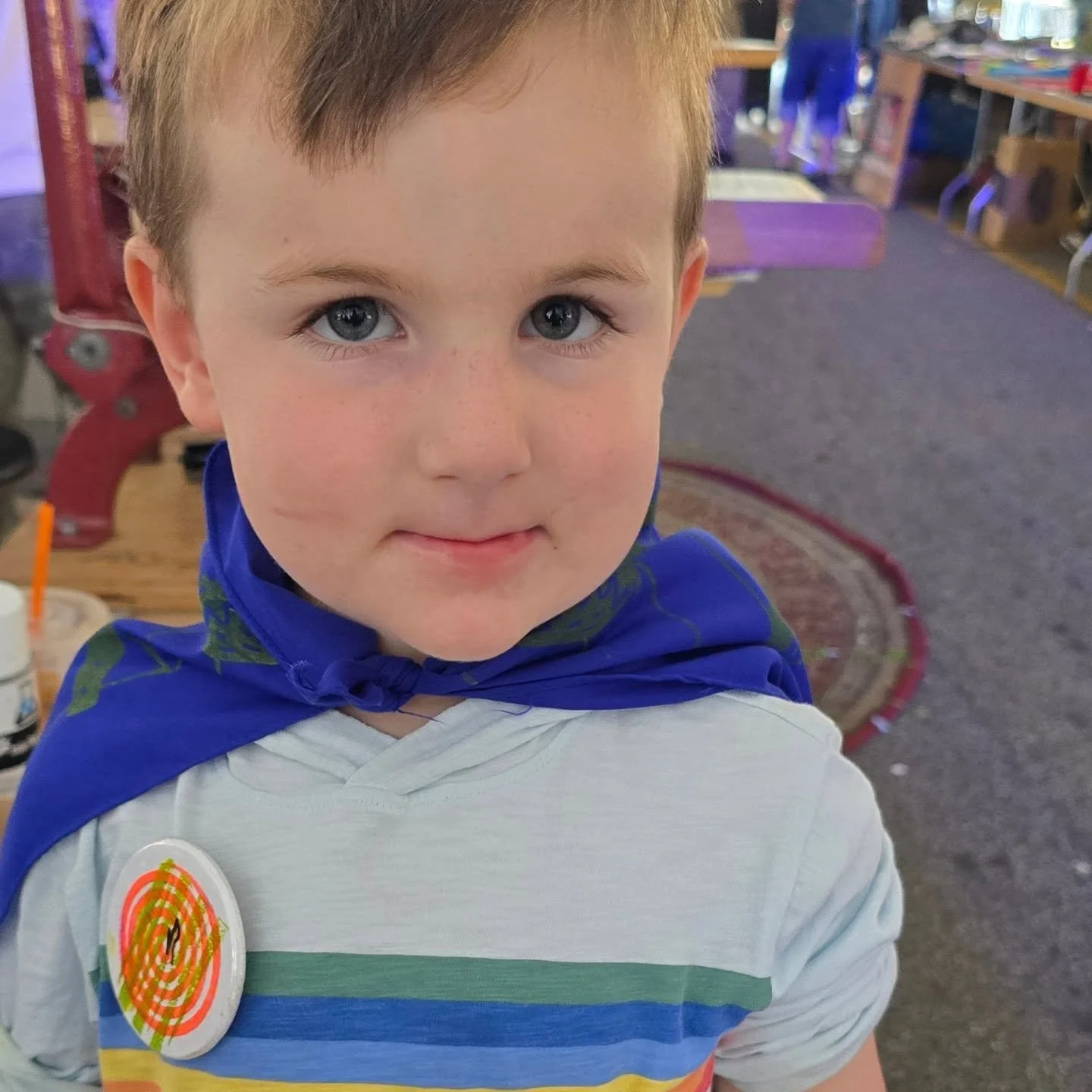 This little Superman and this made by my friend Kenny was one of my favorite moments at FooFest last night. Oh yeah, and these 2 old folks.😂