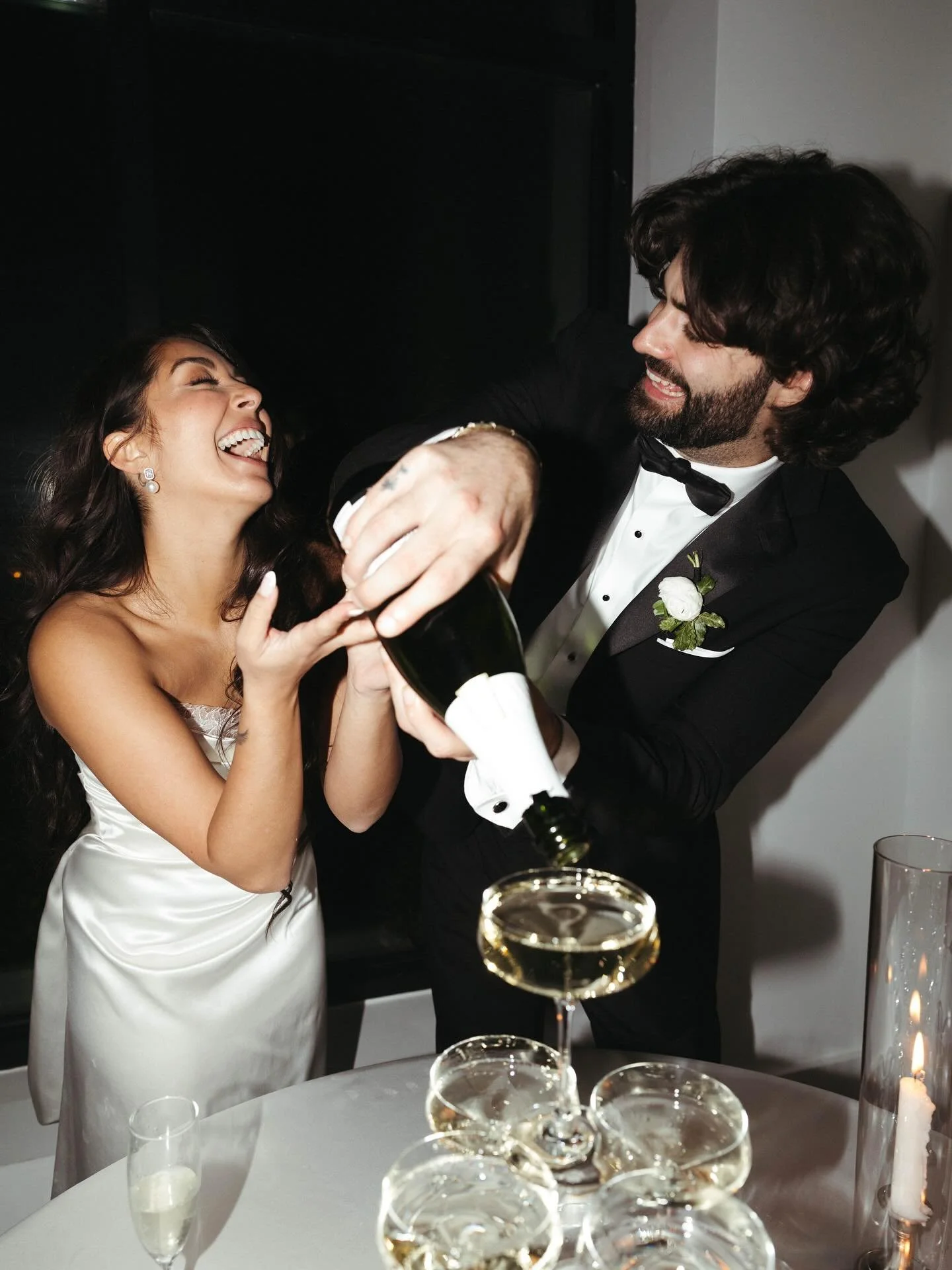 My favorite moment from Ana &amp; Bills wedding this past weekend ✨

Florals: @statice.event.design 
Event &amp; Design: @manifestevents_co 
Photographer: @annagracec 
Venue: @the405venue
H&amp;MU: @cottonrougeandco