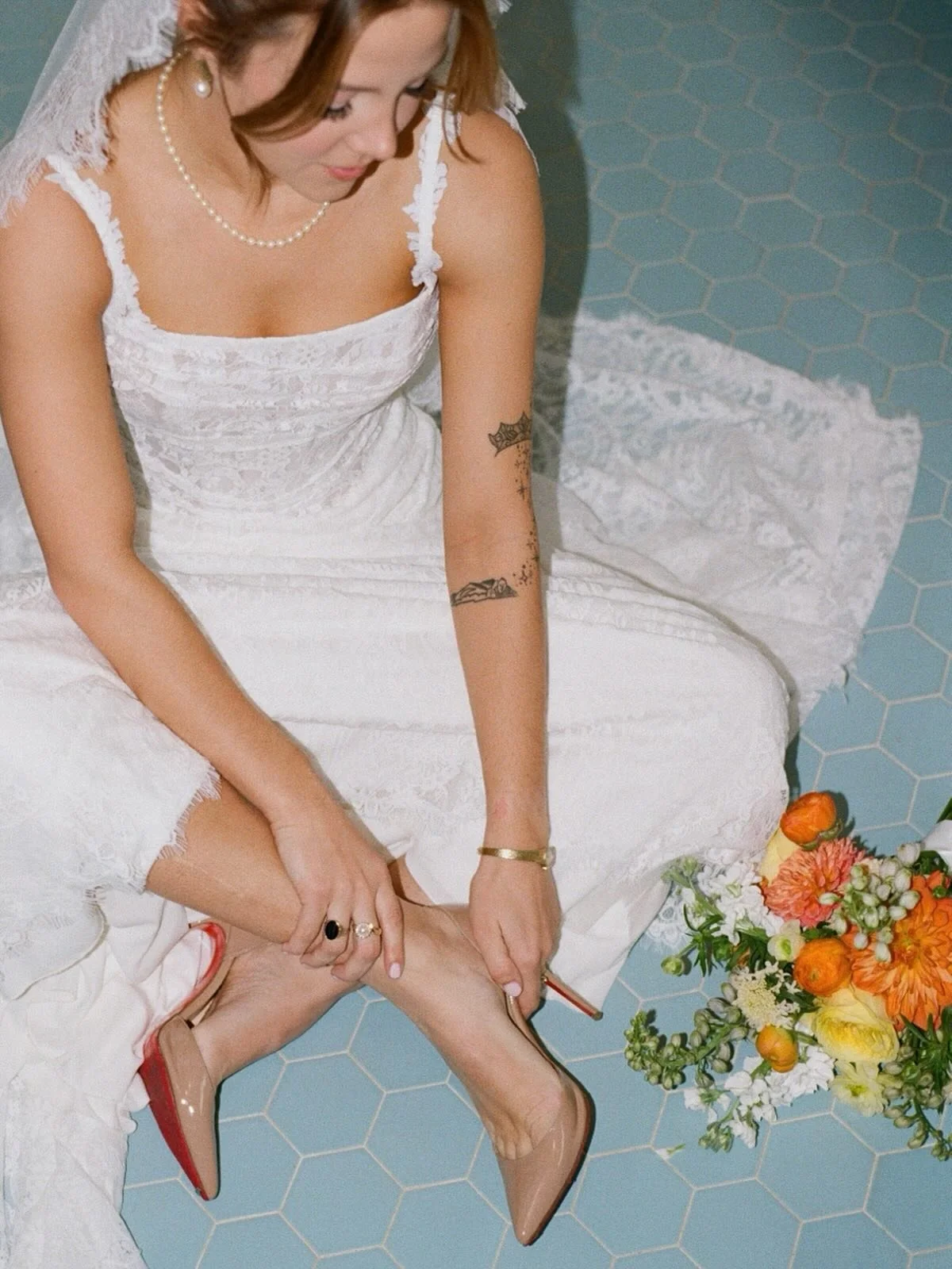 delivered Mamie &amp; Andrews wedding gallery today &amp; her getting ready moments were everything 🩵