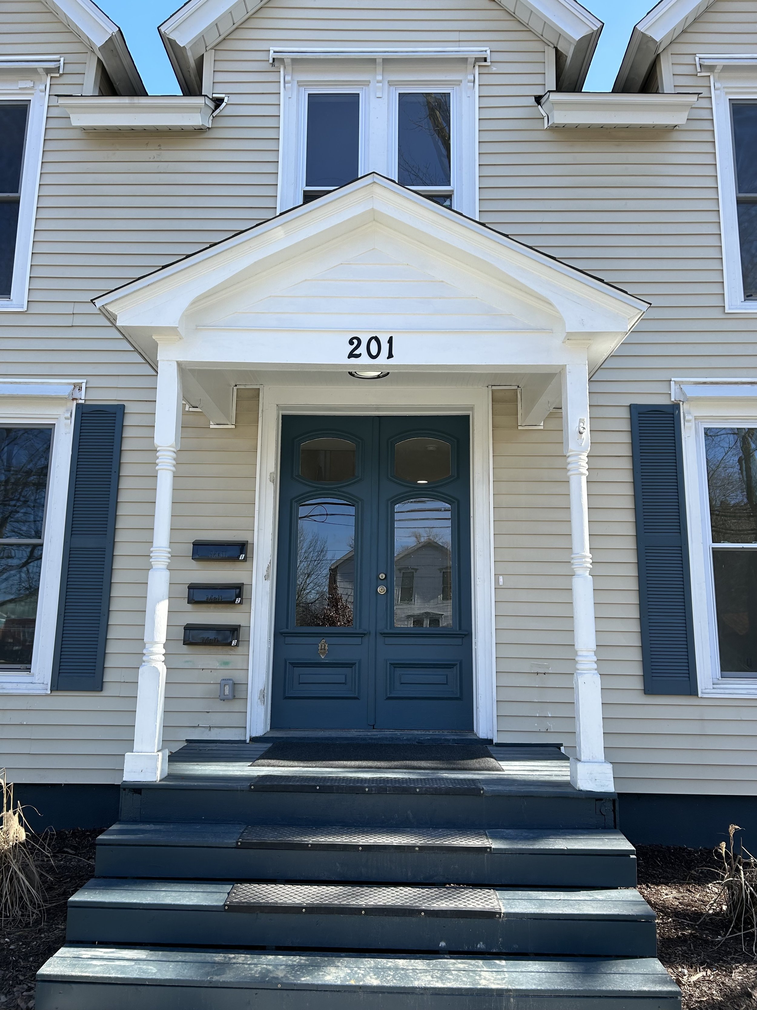 201 S. Oakland Street, Unit 3