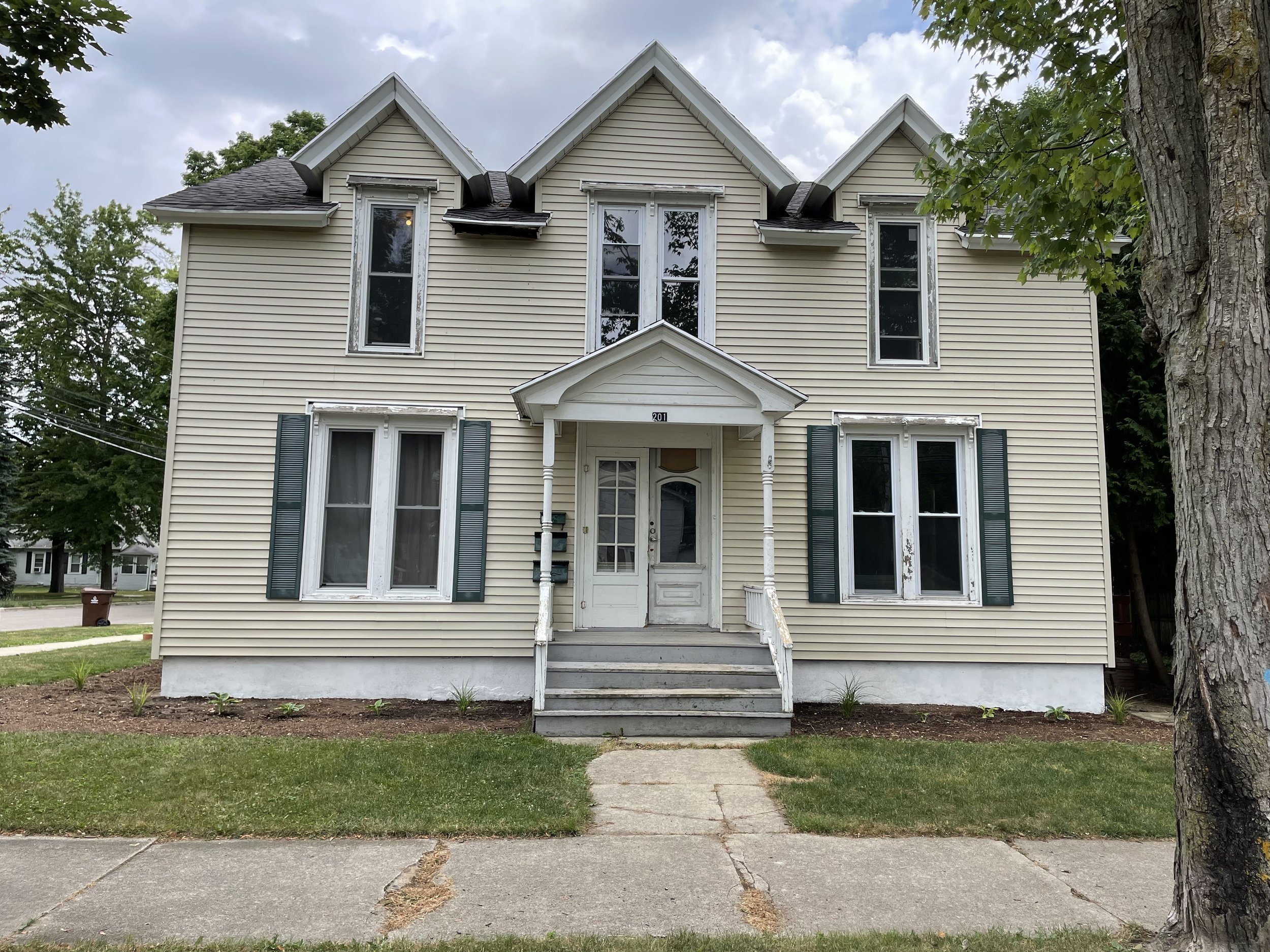 201 S. Oakland BEFORE Photos