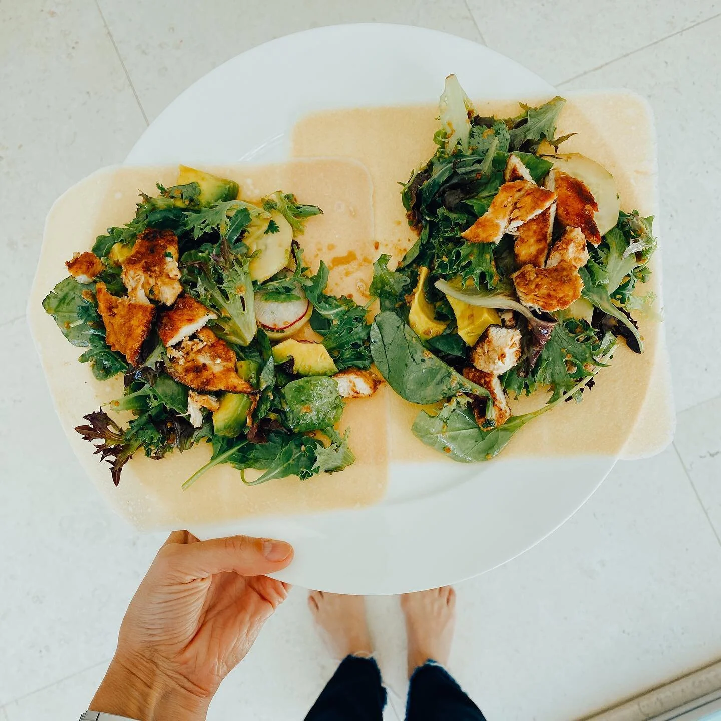 I don&rsquo;t always have enough time to cook &amp; share my meals, but when I do it makes me so happy 😁 

This recipe is super simple it took me 10 min, quick tip: have all the veggies you use for salads in tupperwear  ready to use, it makes it SO 