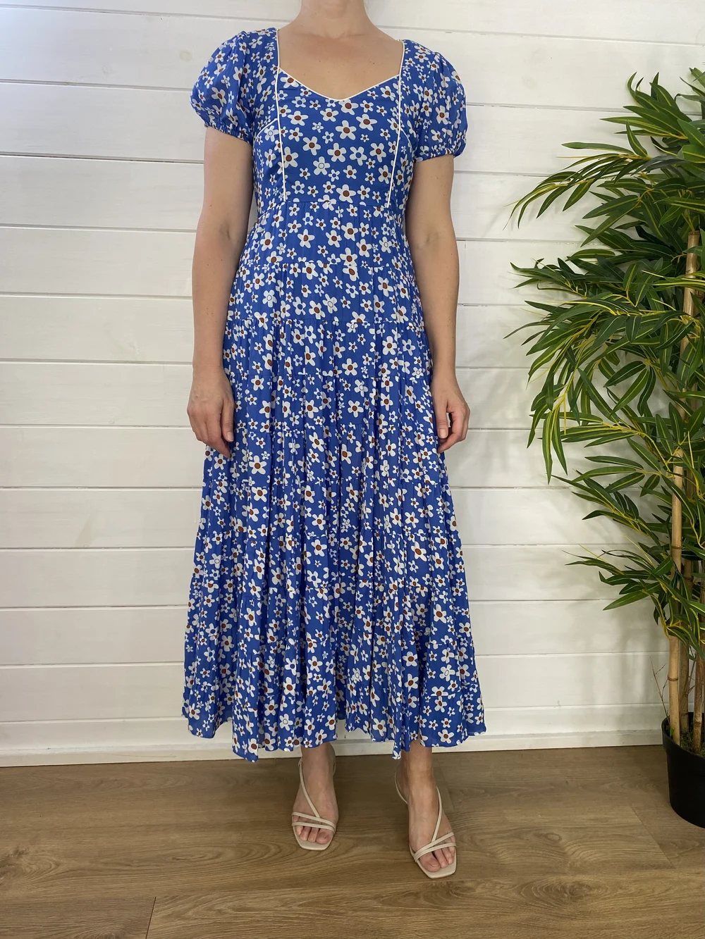 rixo london dress Rixo Dresses Online Clarice Linen Midi In Black RIXO  exposes the entire back Rixo London 'Tamara' Blue Floral