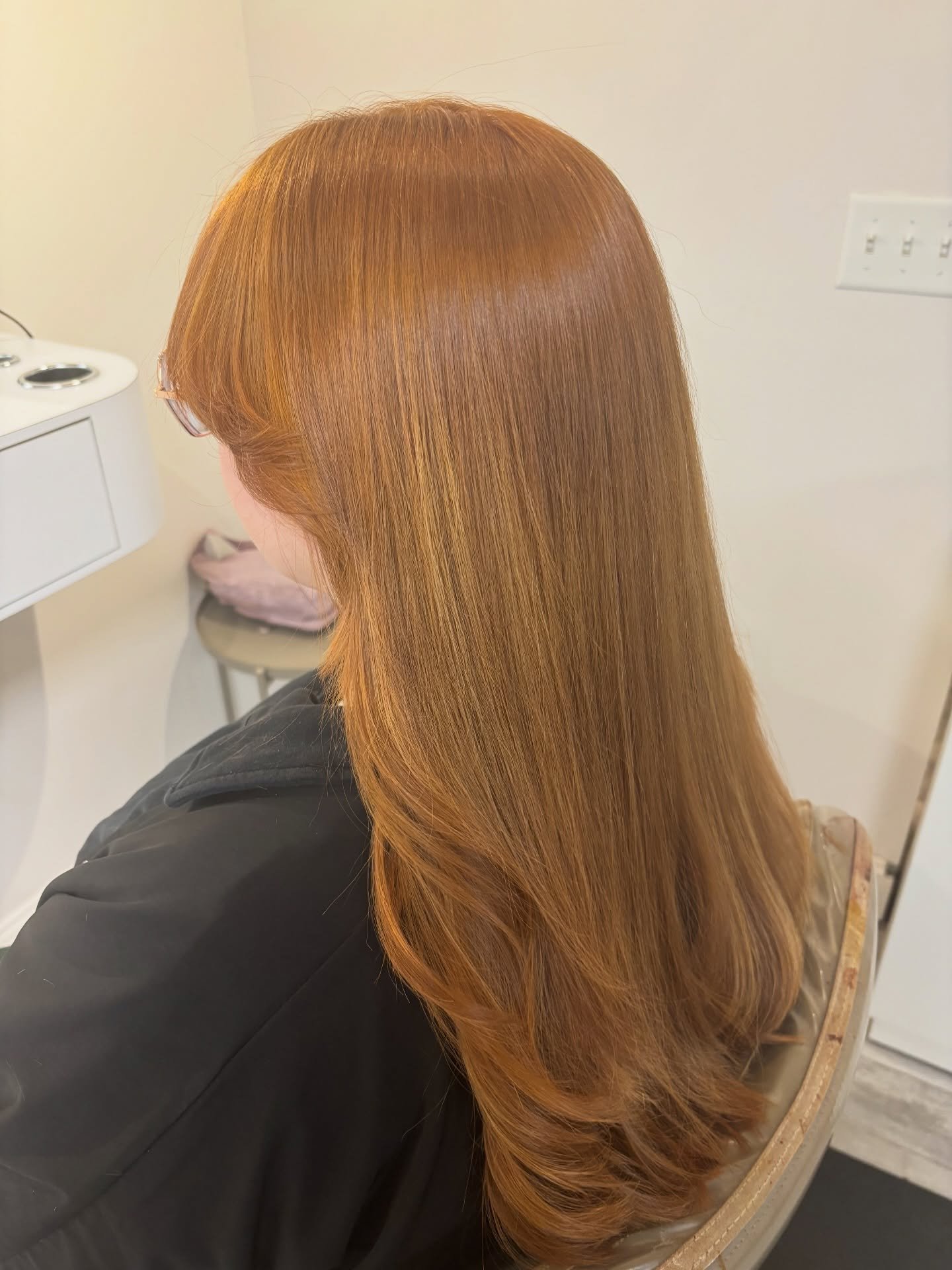 So many fun things to share from this post! First this lovely lady was referred from an old from friend high school so that is always fun! Her desired result was to be a natural red head, @goldwellus to the start of the line, so thankful for our colo