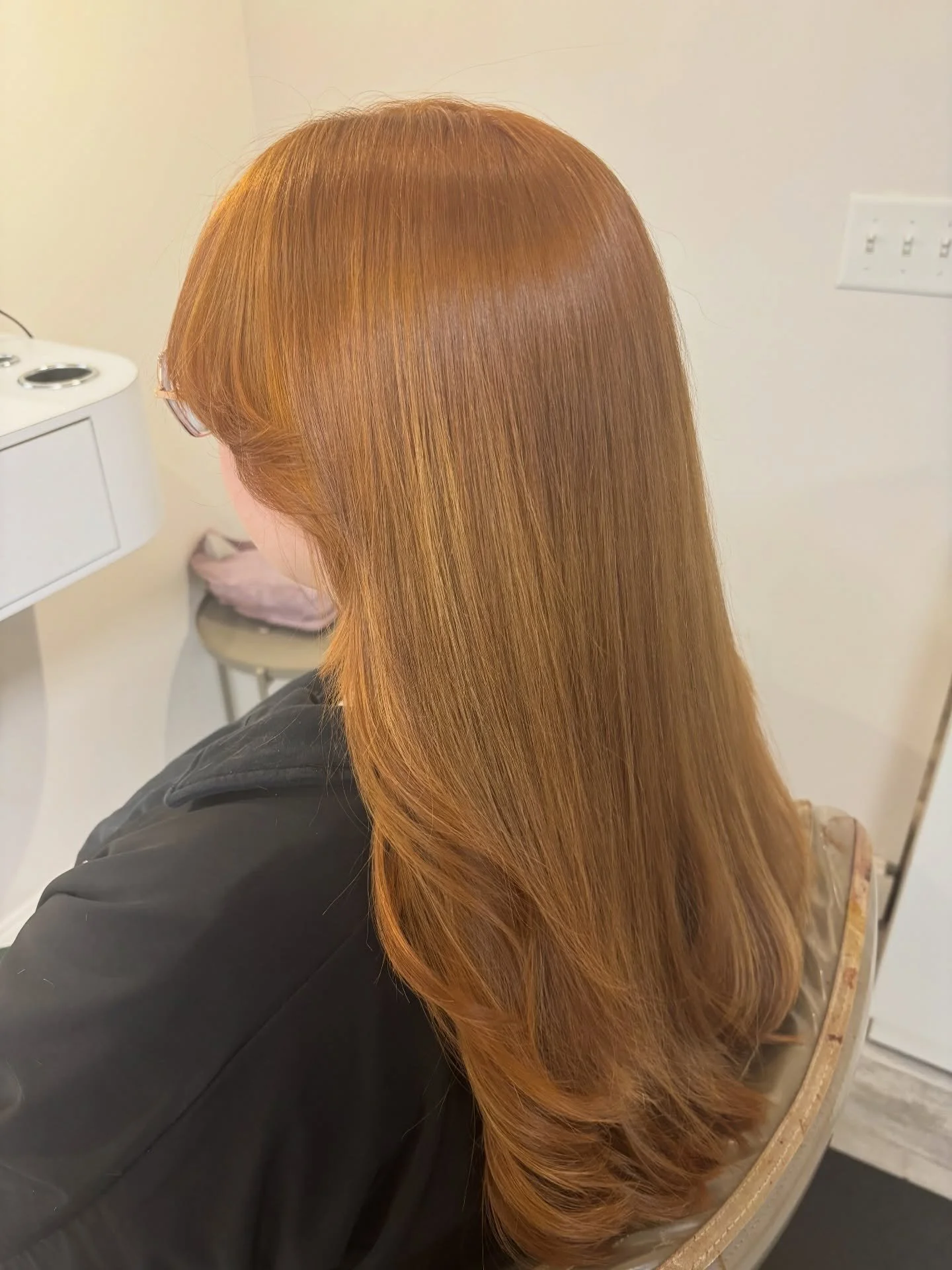 So many fun things to share from this post! First this lovely lady was referred from an old from friend high school so that is always fun! Her desired result was to be a natural red head, @goldwellus to the start of the line, so thankful for our colo