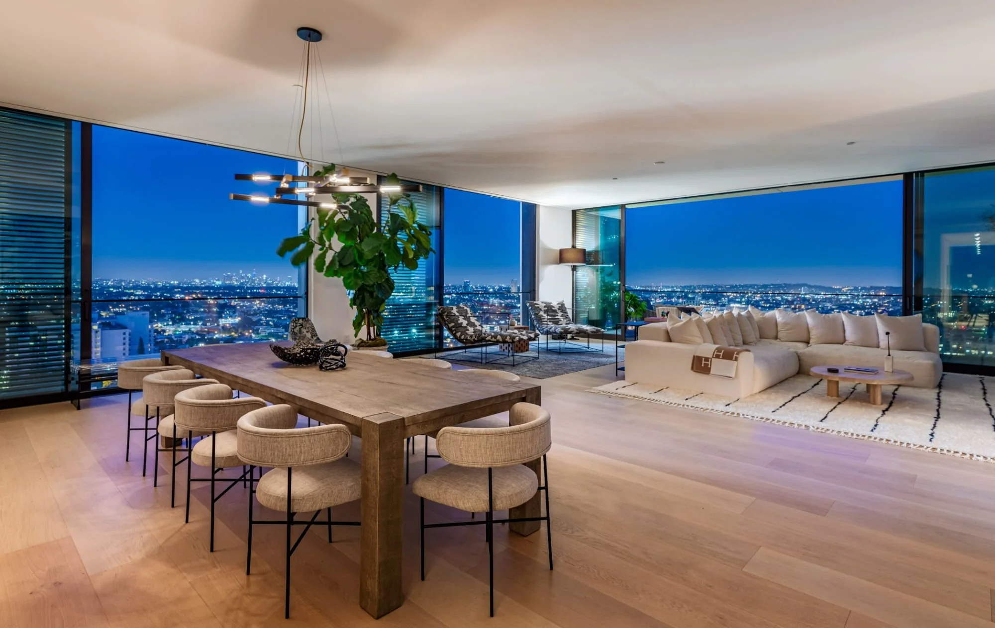 22 TheEditionPenthouseB060.jpg