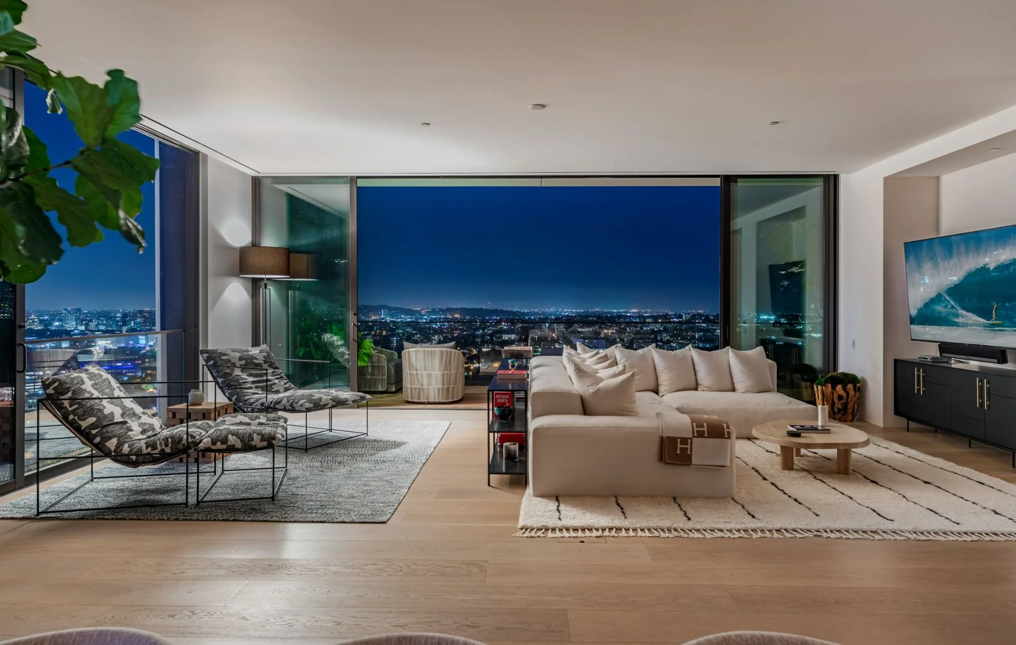 23 TheEditionPenthouseB062.jpg