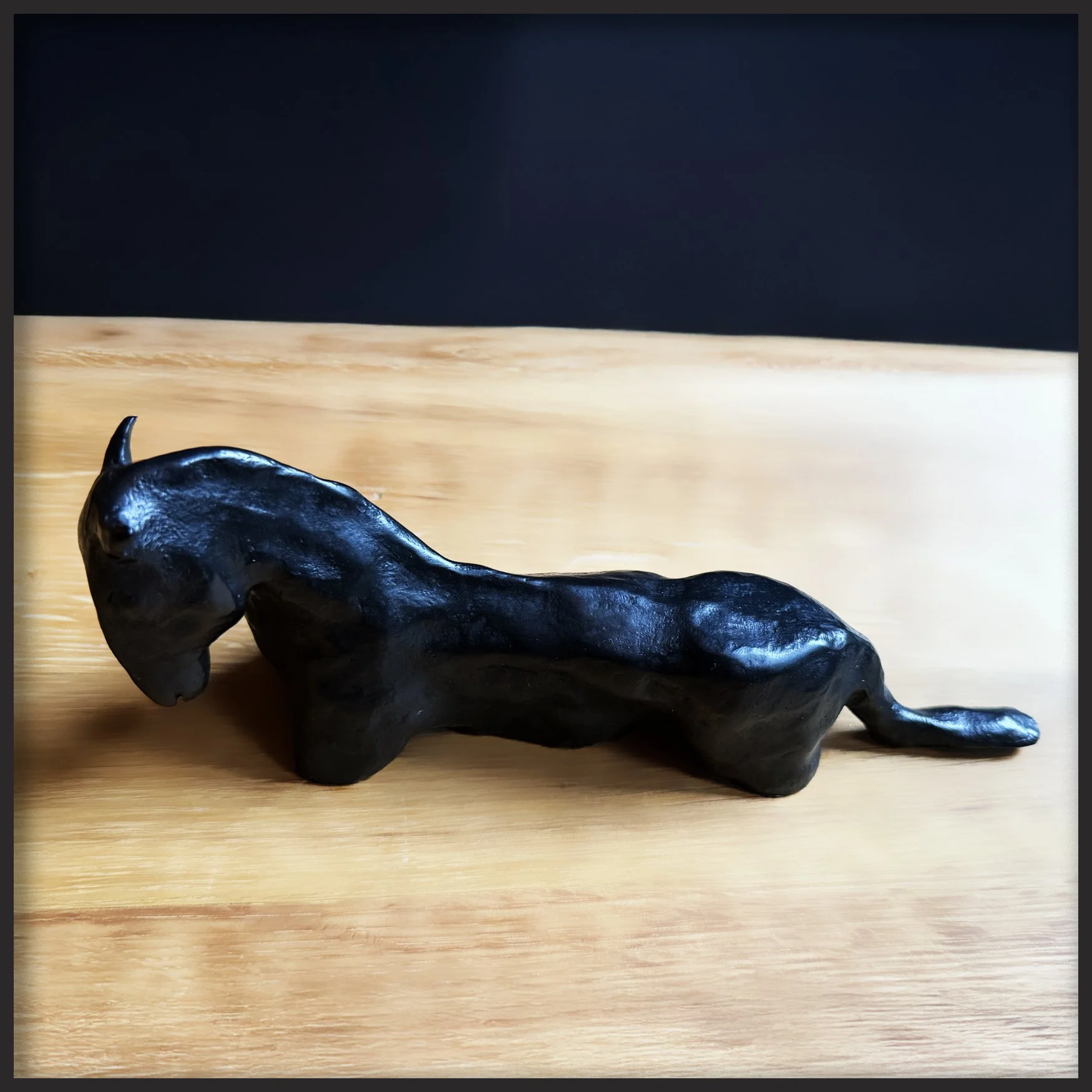 SCULPTURE - HORSE - BLACK - 1.jpg