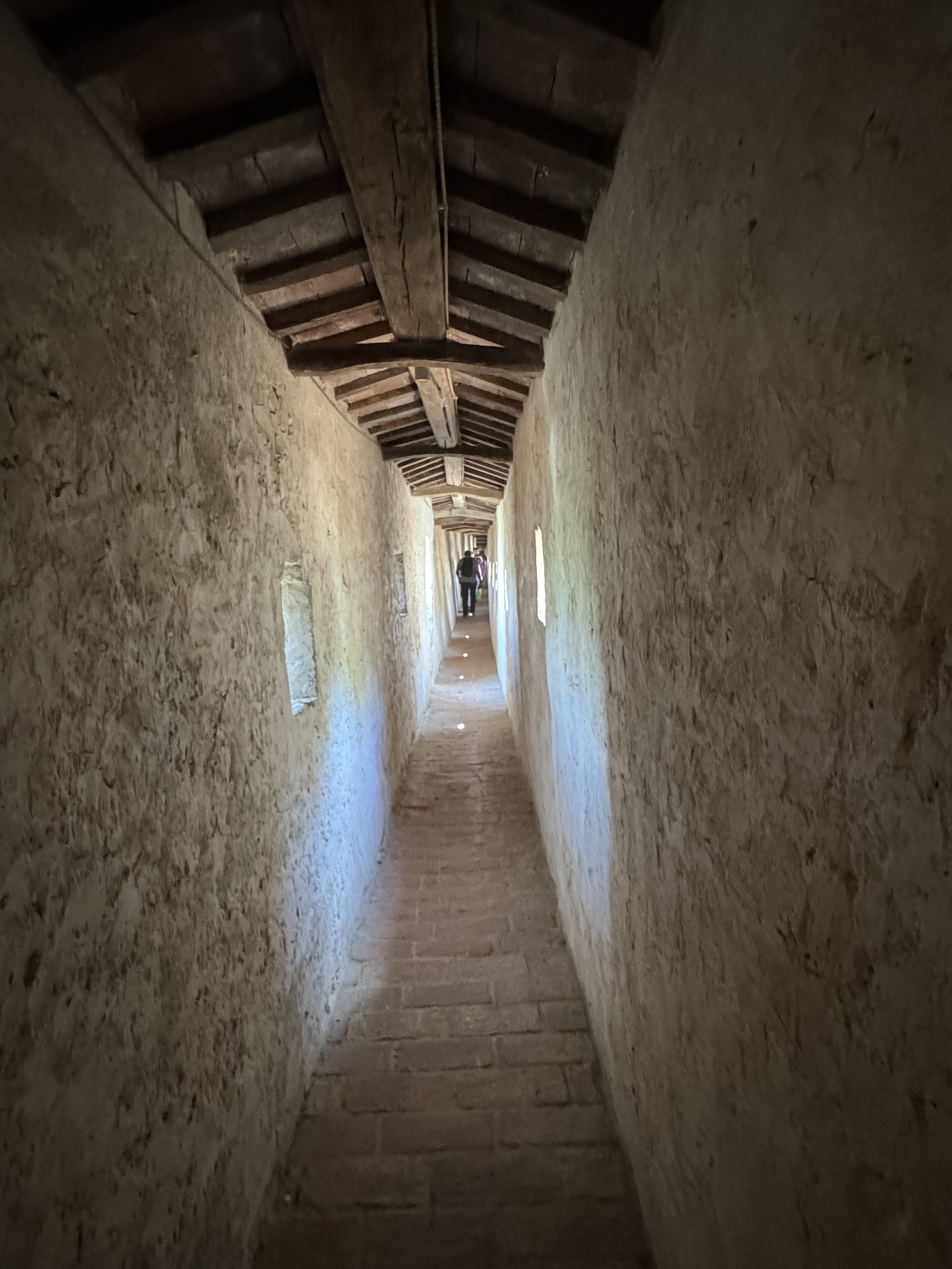Castiglion del Lago passage way.jpeg