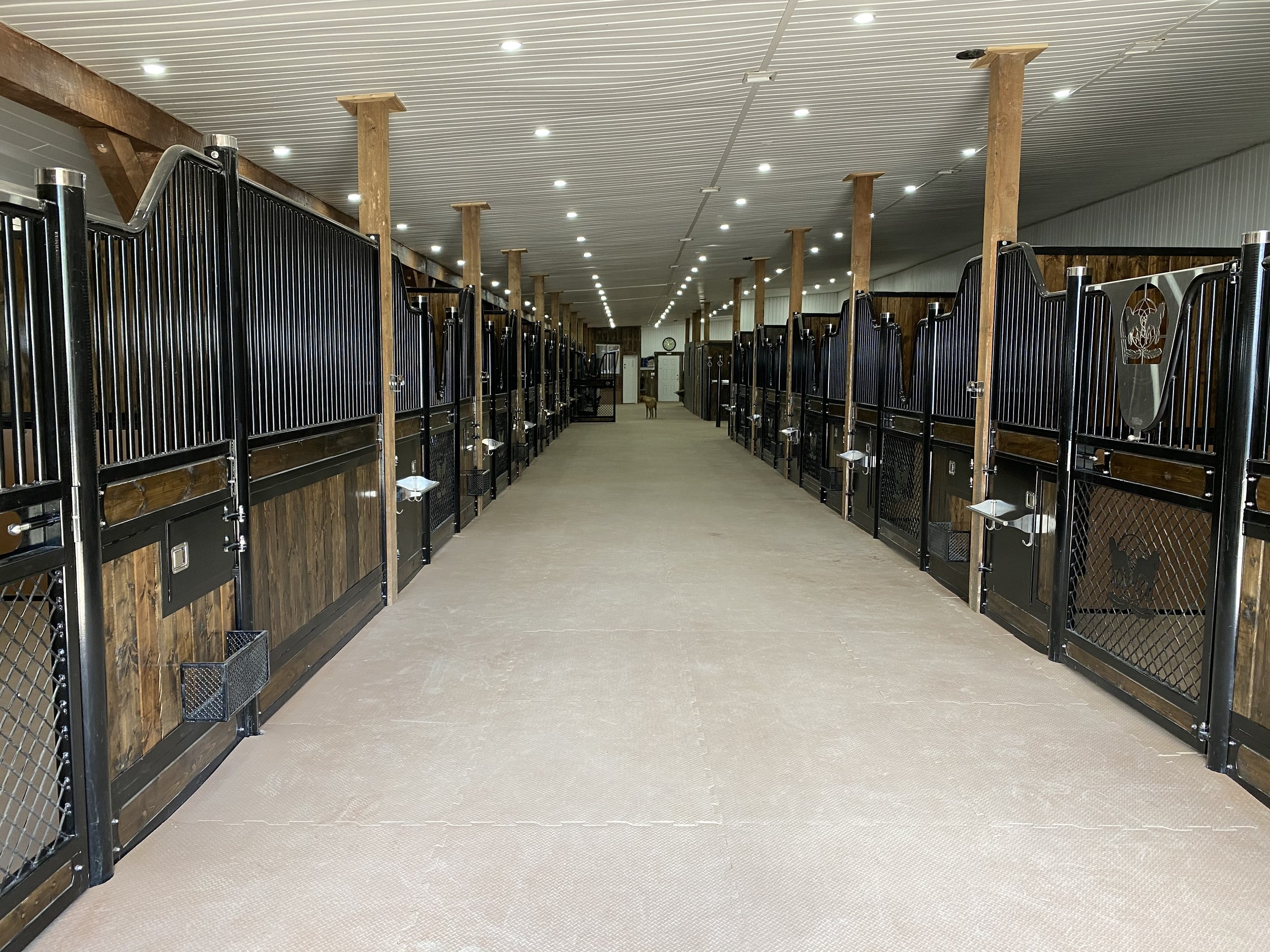 Horse+Stall+Mats+Brown+Aisleway.jpg