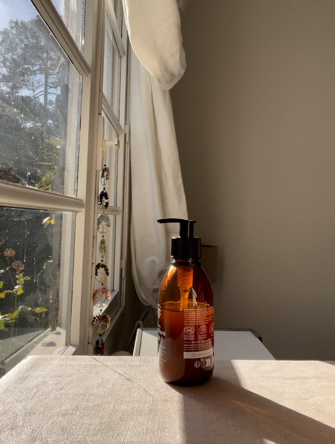 Nourish and Grow: Rosemary-Infused Hair Care Recipe