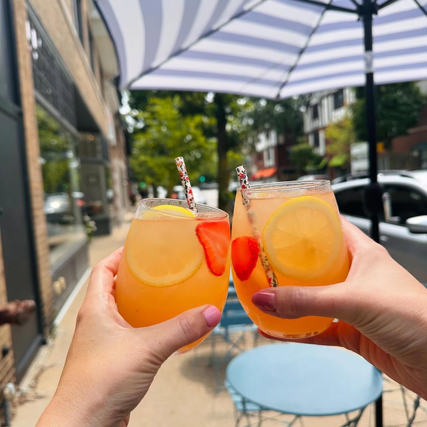 Patio summer sips! Come enjoy brunch on the T&amp;O patio paired with your favorite cocktail ☀️🍹