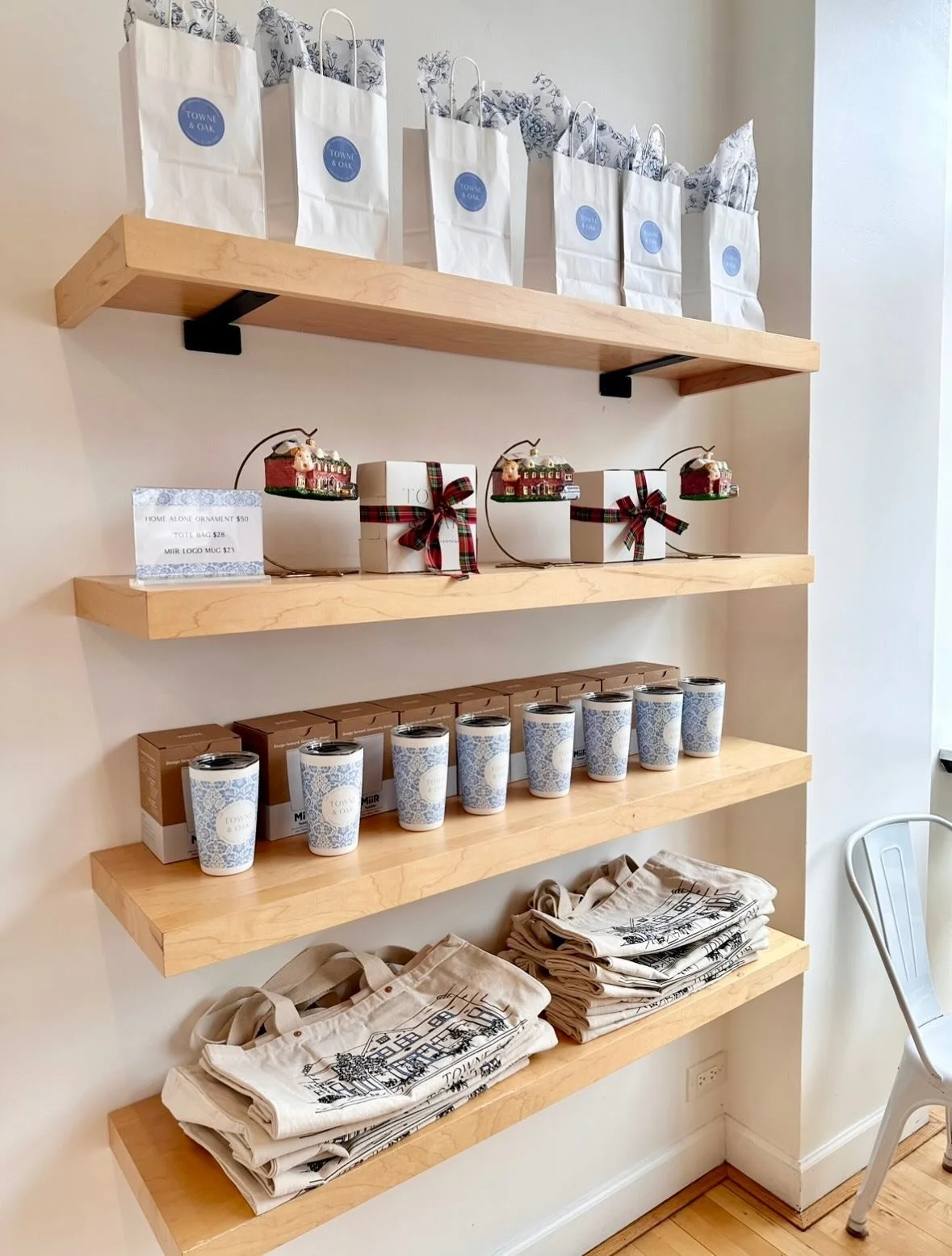 Stop by T&amp;O to grab those last minute stocking stuffers! The perfect gift for the Towne &amp; Oak lover 🎁