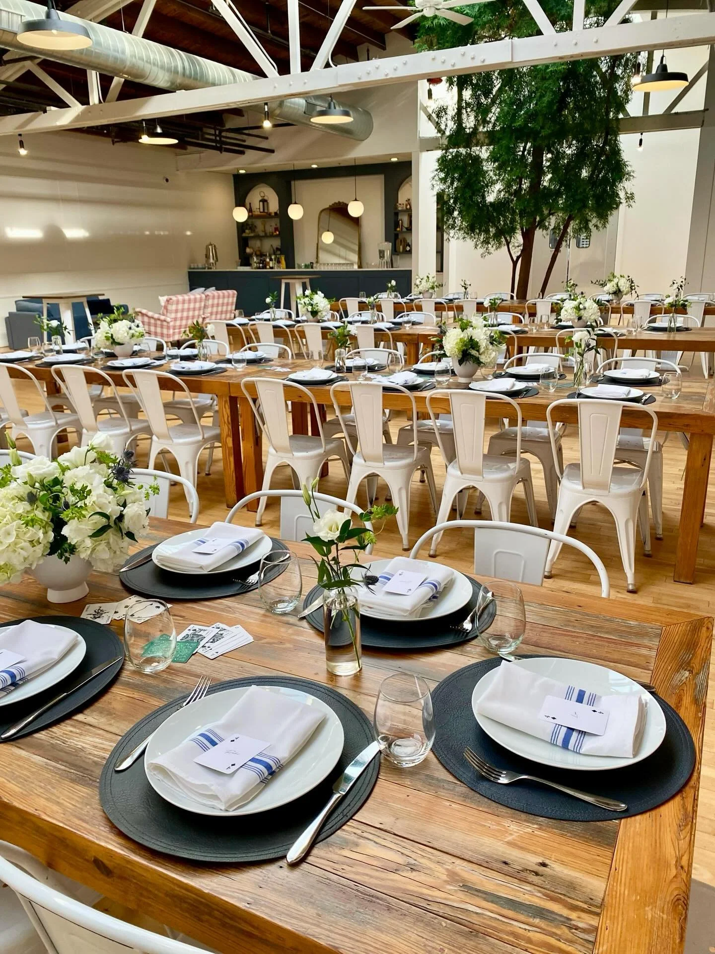 He&rsquo;s an ace! Brooks&rsquo;s Bar Mitzvah luncheon! Designed by @elliestyled &spades;️🃏 Simple and elegant, with white floral and custom details throughout the space. Our T&amp;O food station included - smoked salmon + bagels, Mediterranean sala