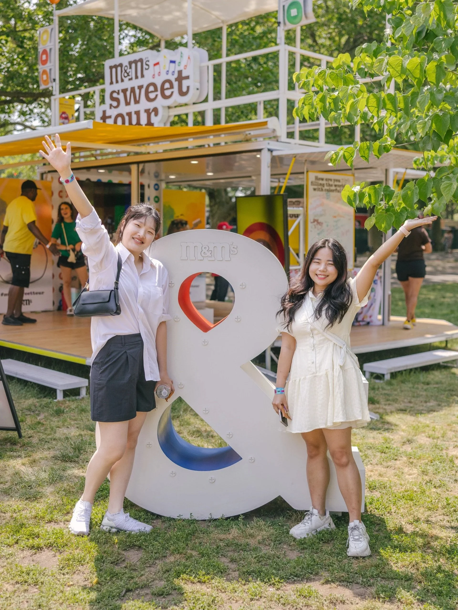 OHM-%C3%98uterkind-M%26MsSweetTour-GovsBall-TopSelects-18+%281%29.jpg
