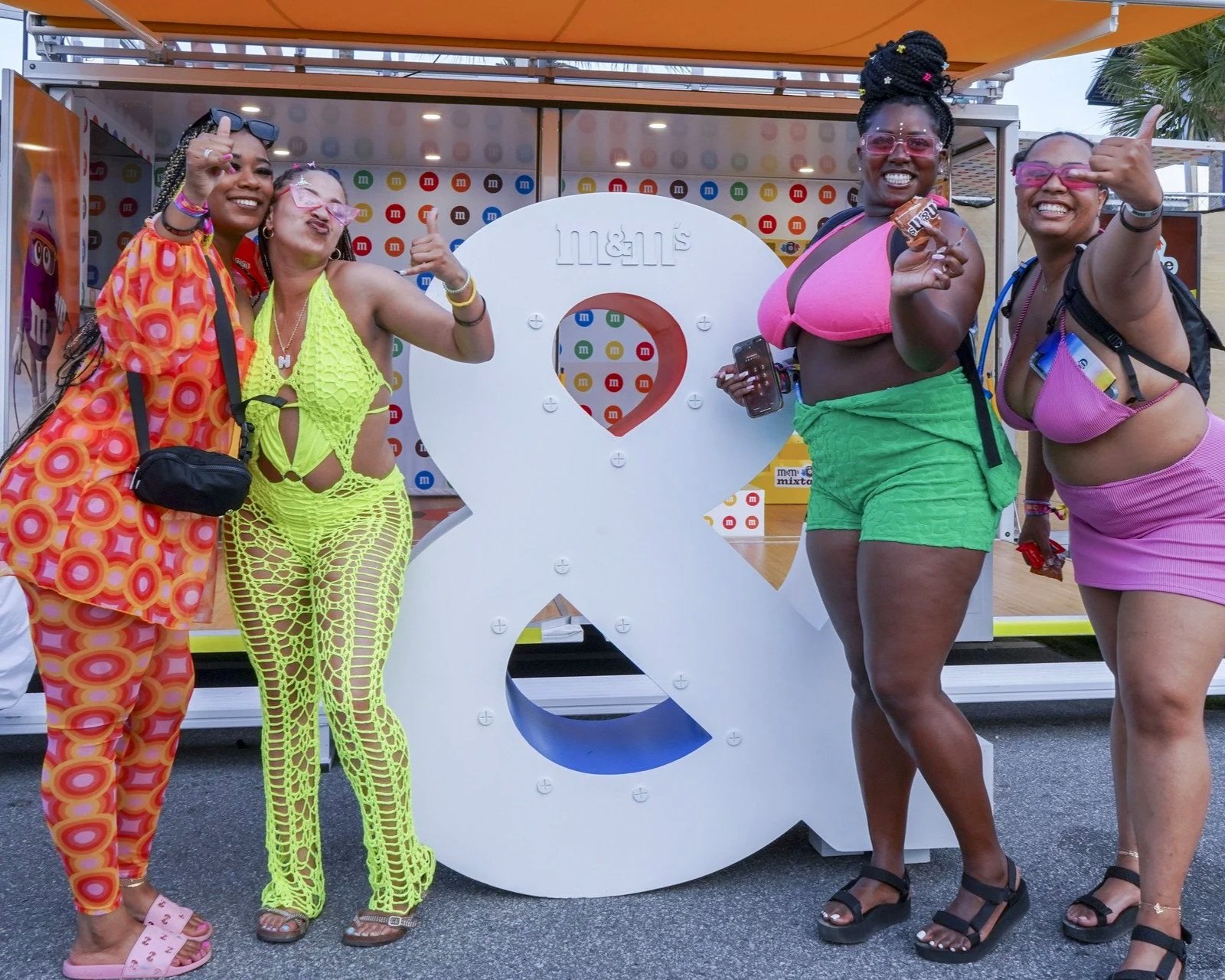 OHelloMedia-TheOuterkind-MandMsSweetTourHangoutFestival-PhotoMoments-62+%281%29.jpg