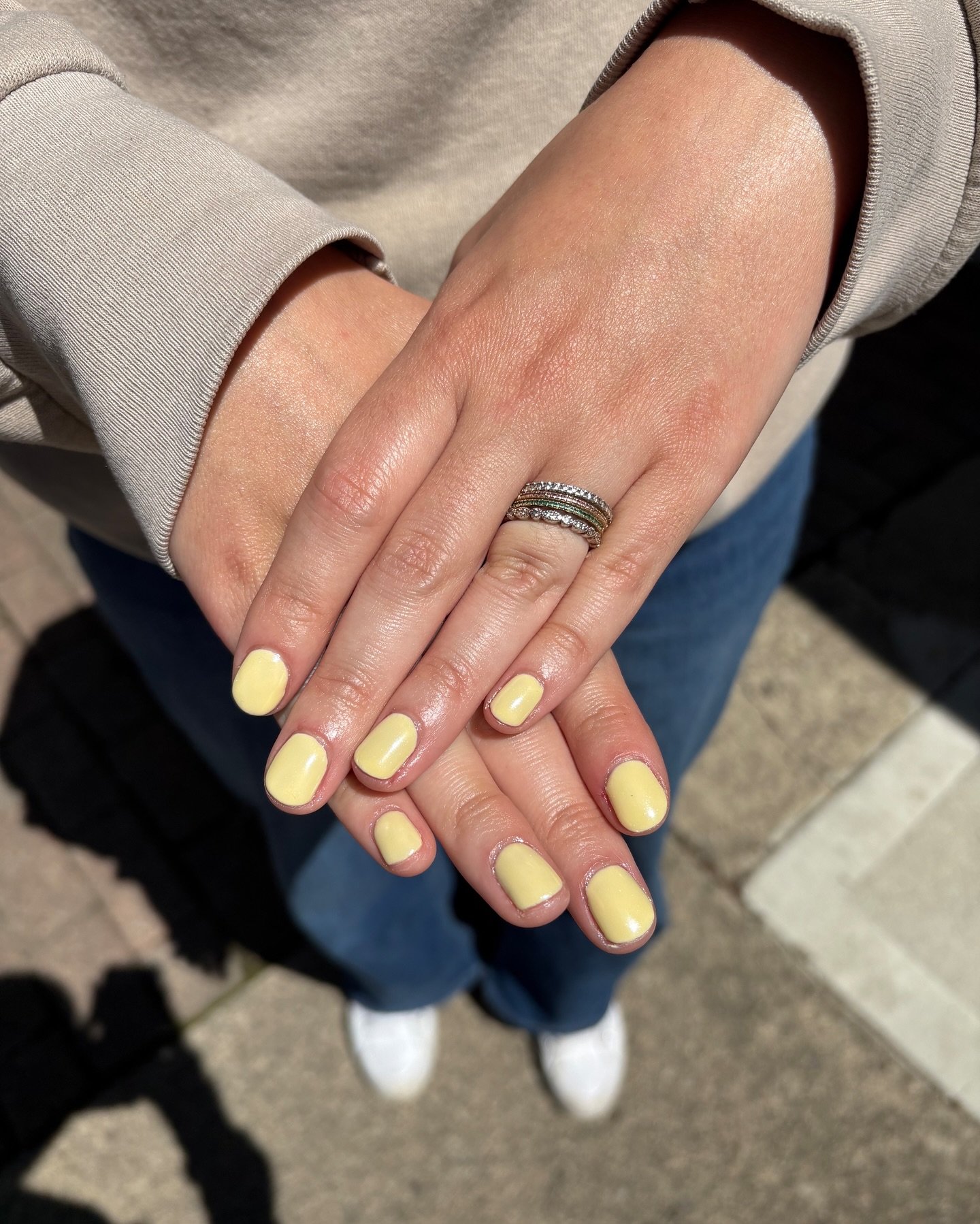 Long story short, couldn&rsquo;t resist the light yellow 💛
⠀⠀⠀⠀⠀⠀⠀⠀⠀
By Natasha
⠀⠀⠀⠀⠀⠀⠀⠀⠀
Call: 937-965-7000
Book: NailsOnBrown.com
⠀⠀⠀⠀⠀⠀⠀⠀⠀
 #daytonohio #gemcity #ketteringohio #beavercreekohio #oakwoodohio  #daytonsalon #daytonsalons #ketteringsa