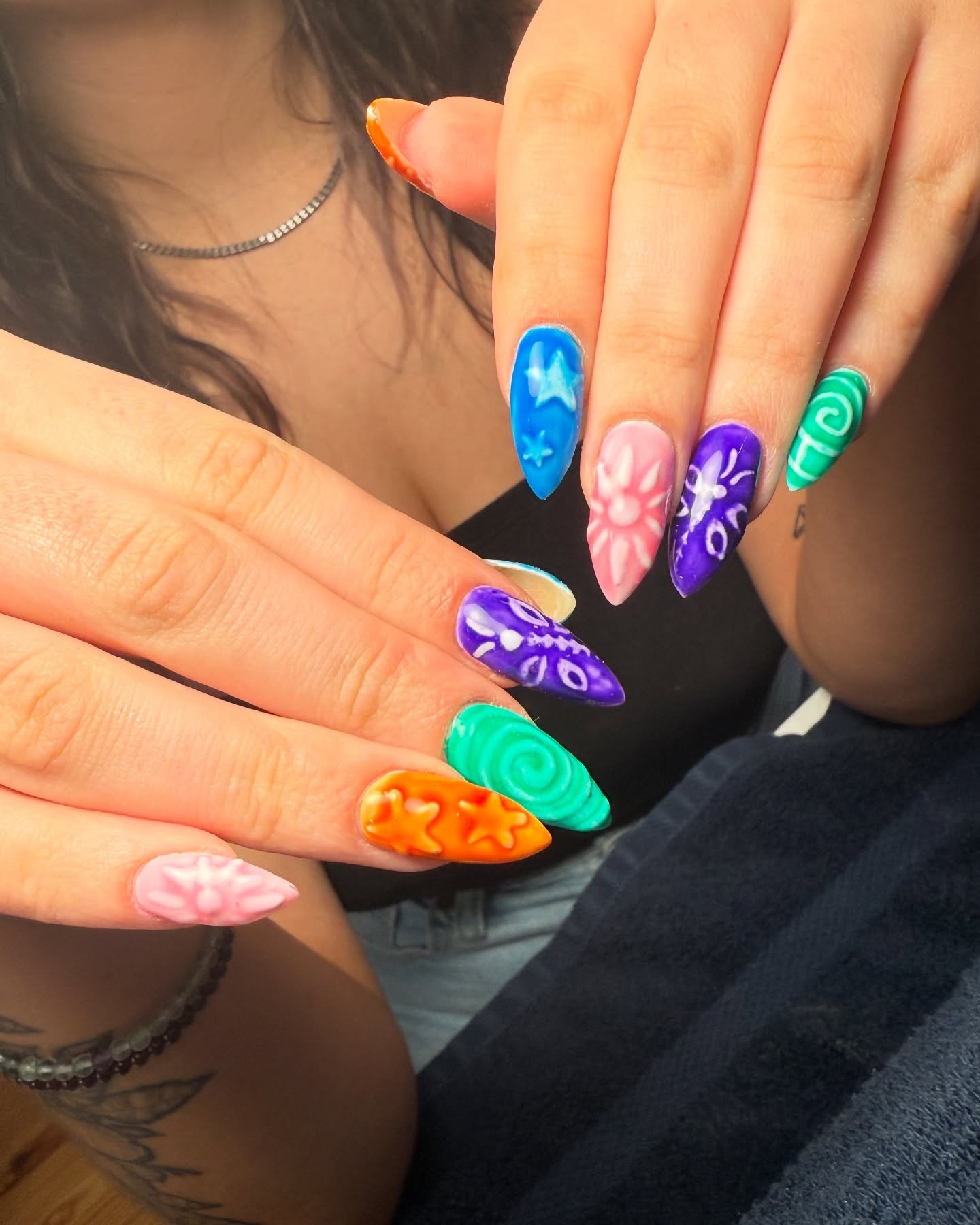 Sunshine state of mind 🌅

By Abbey 

Call: 937-965-7000
Book: NailsOnBrown.com

#dayton #daytonohio #daytonoh #buildergelnails #daytonnails #daytonnailartist #daytonnailtech #daytonsalon #daytonnailsalon #ketteringohio #wrightstateuniversity #center