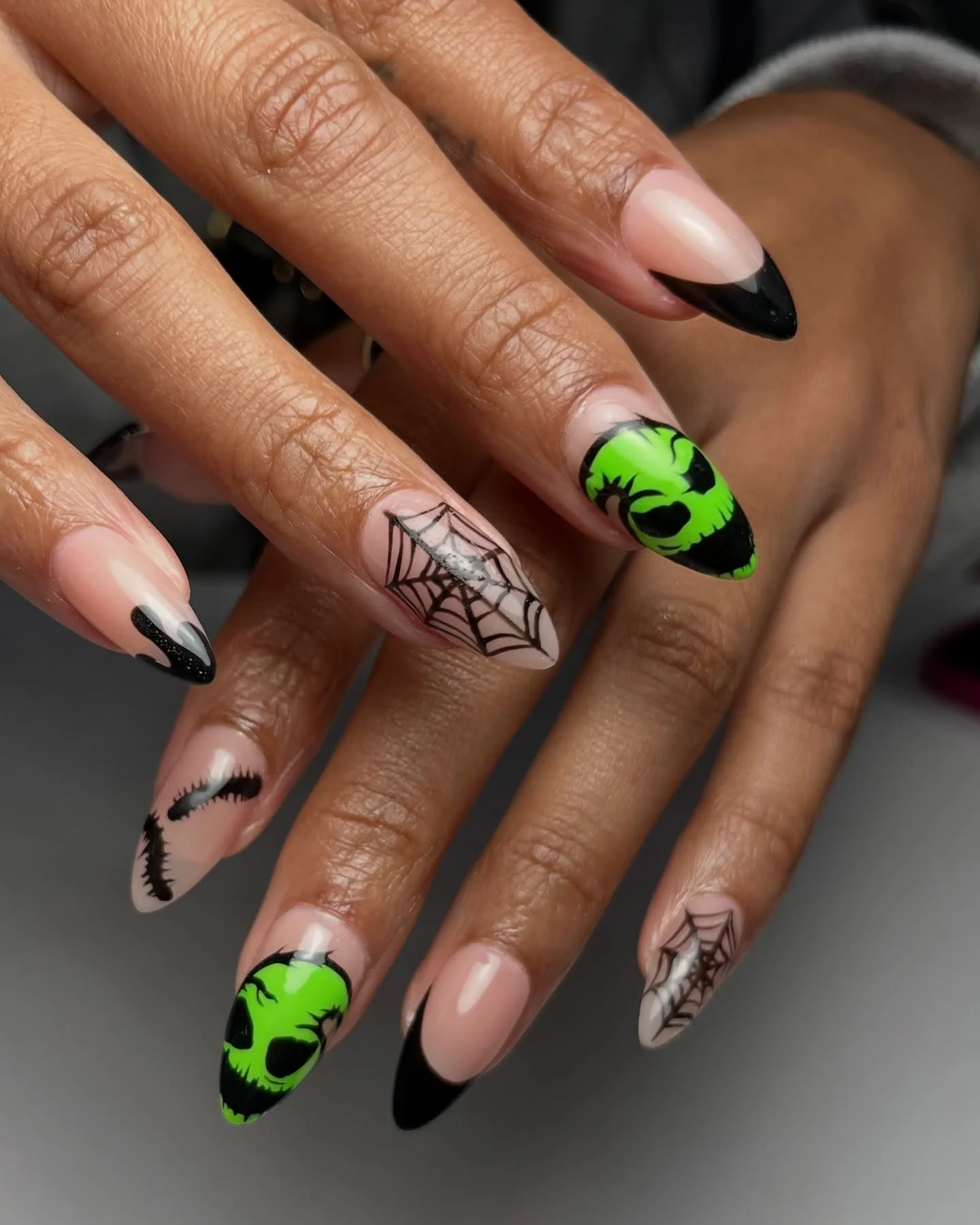 All treats, no tricks here 💅

By Grace 

Book: NailsOnBrown.com
Call: 937-965-7000

#daytonohio #dyt #gemcity #wrightpattersonafb #beavercreekohio #ketteringohio #wrightstateuniversity #daytonnails #daytonnailtech #daytonsalon #daytonstylist #dayton