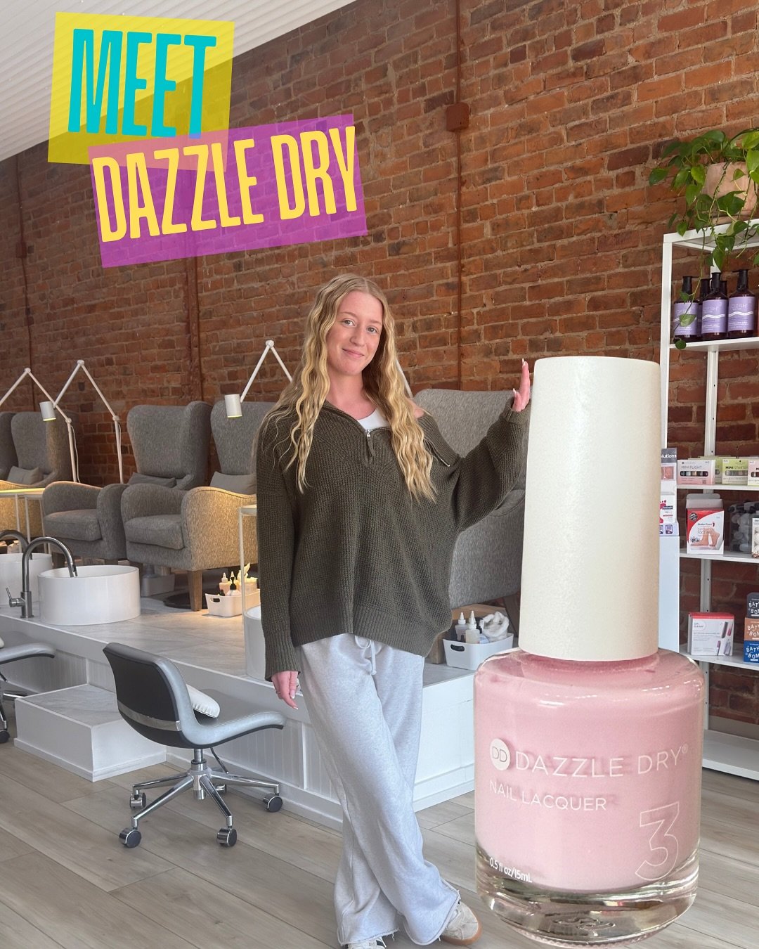 Your new best friend. This amazing system doesn&rsquo;t use a light to cure, dries in 5, and removes with acetone or polish remover. And the best thing? It&rsquo;s chip resistant up to 5 days or longer. Ask for @dazzle_dry 

Book: NailsOnBrown.com
Ca