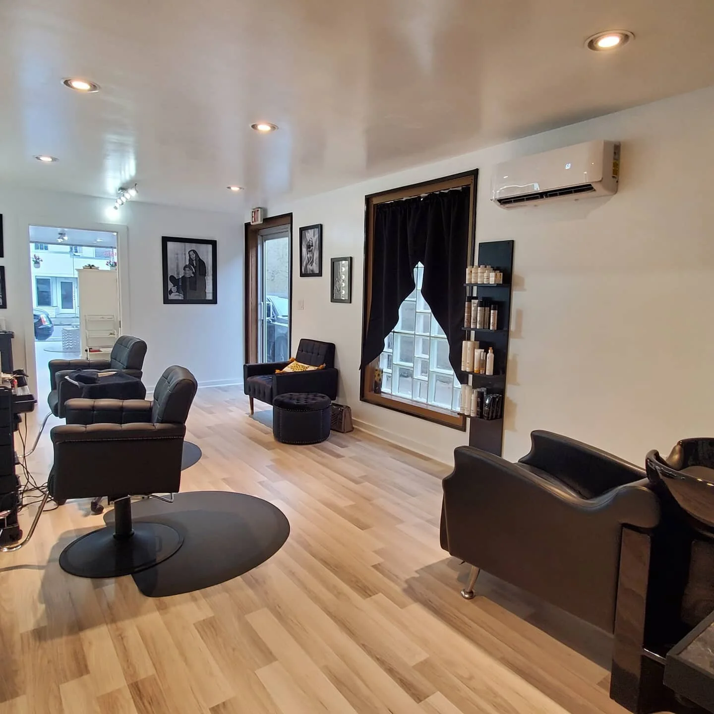 Hairy Situation is up and running! There are a few more finishing touches because your girl is crazy over here 😜 but it's getting better by the day and I'm loving my new neighborhood. I can't wait to see everyone here. #HairySituation #levelup #upgr