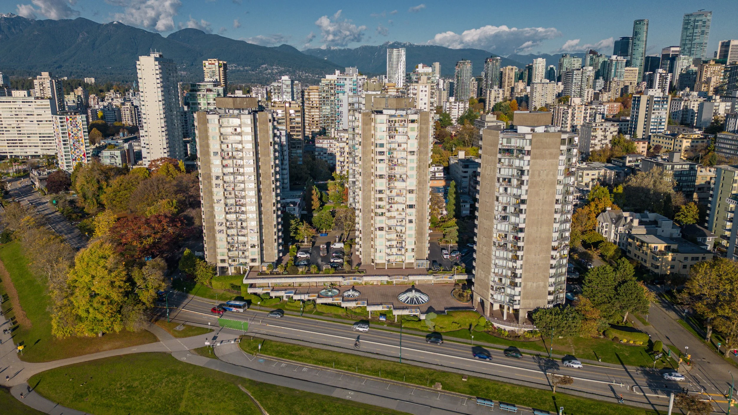 REALTY_STUDIOS_CA_MLS_READY-35.jpg