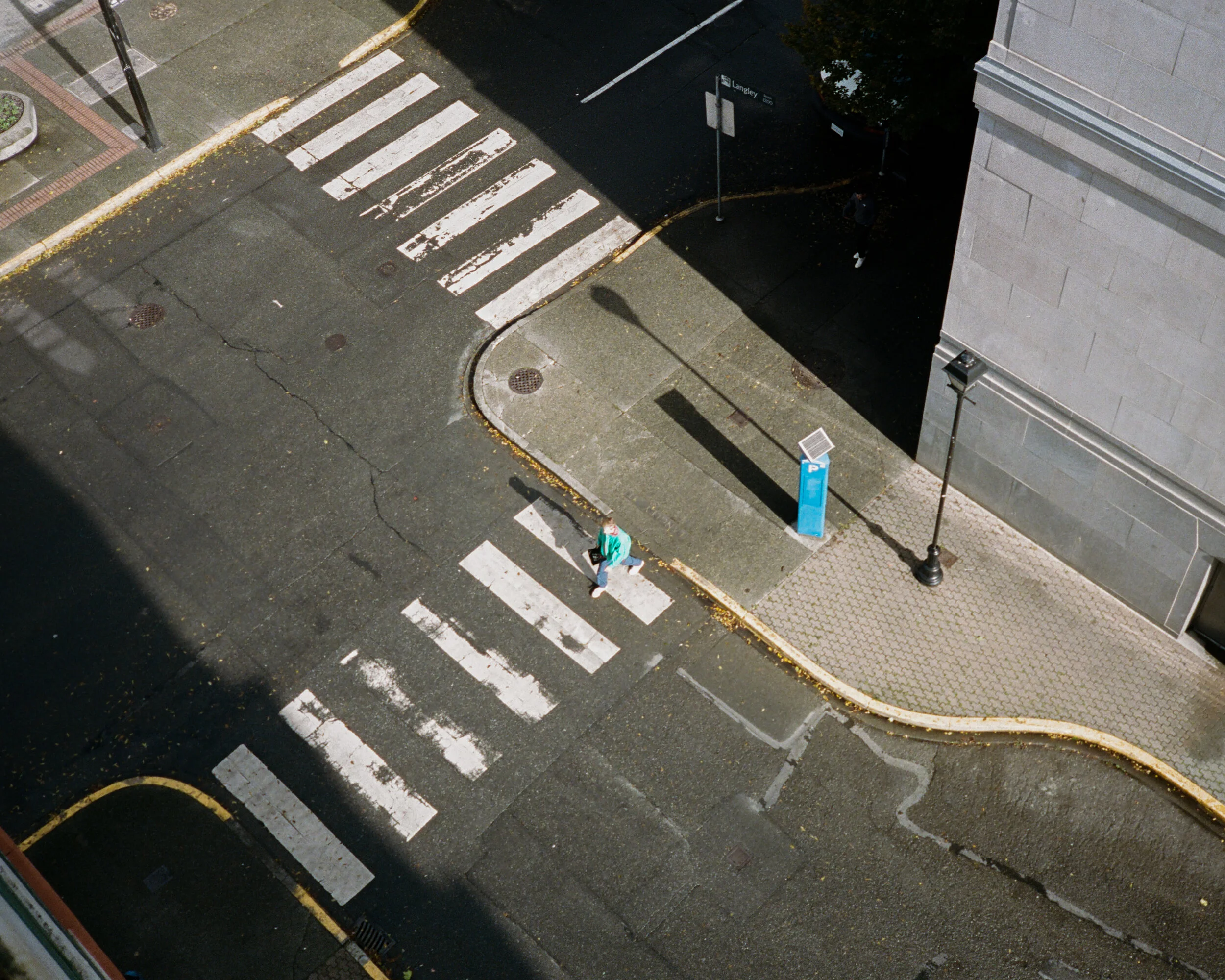0028_9A.jpg