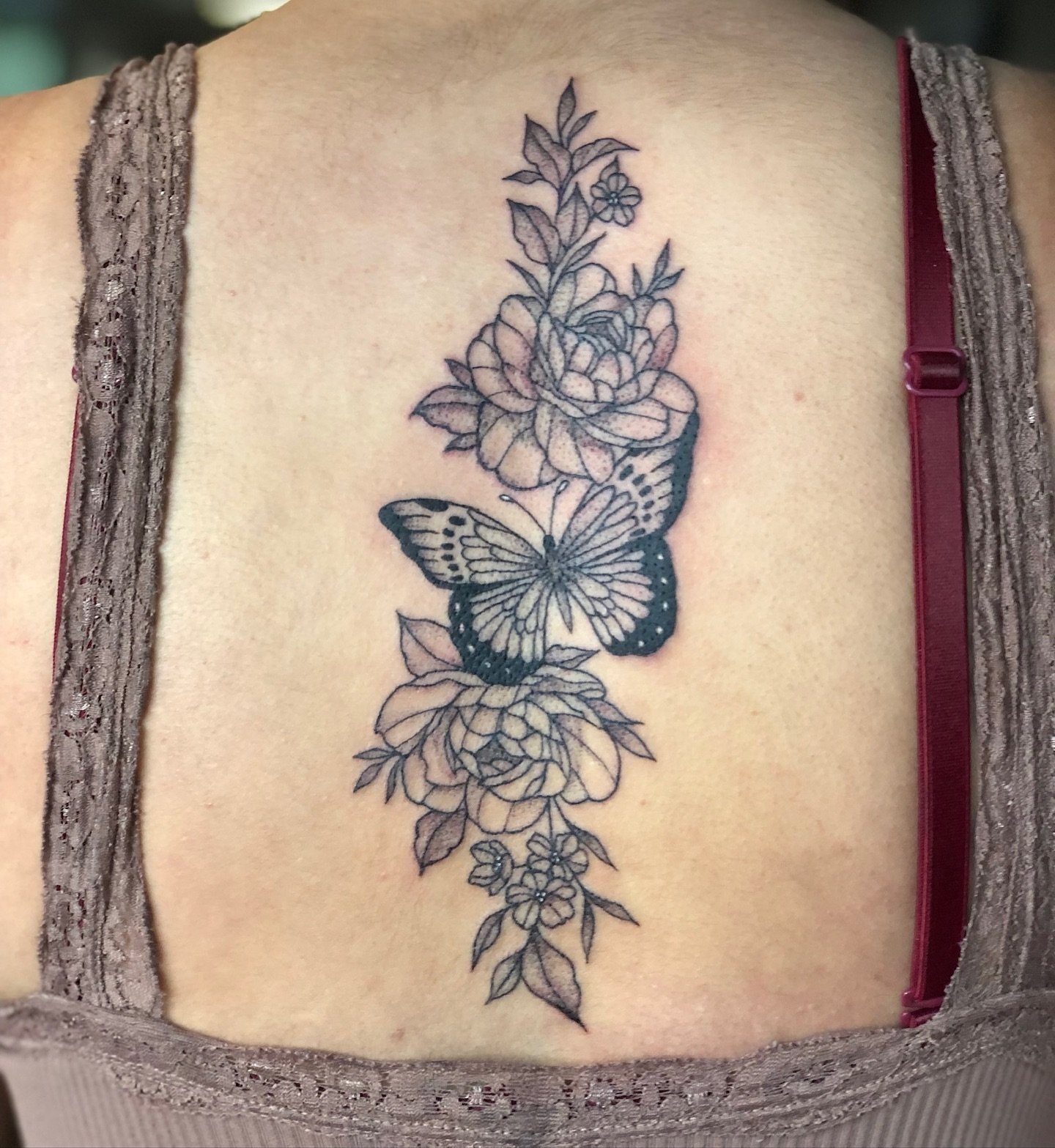 Back composition done by @artbyrobs at Obscura

#tattoo #tattoos #backtattoo #butterflytattoo #floraltattoo #flowertattoo #ottawa #ottawaartist #ottawaart #blackandgreytattoo