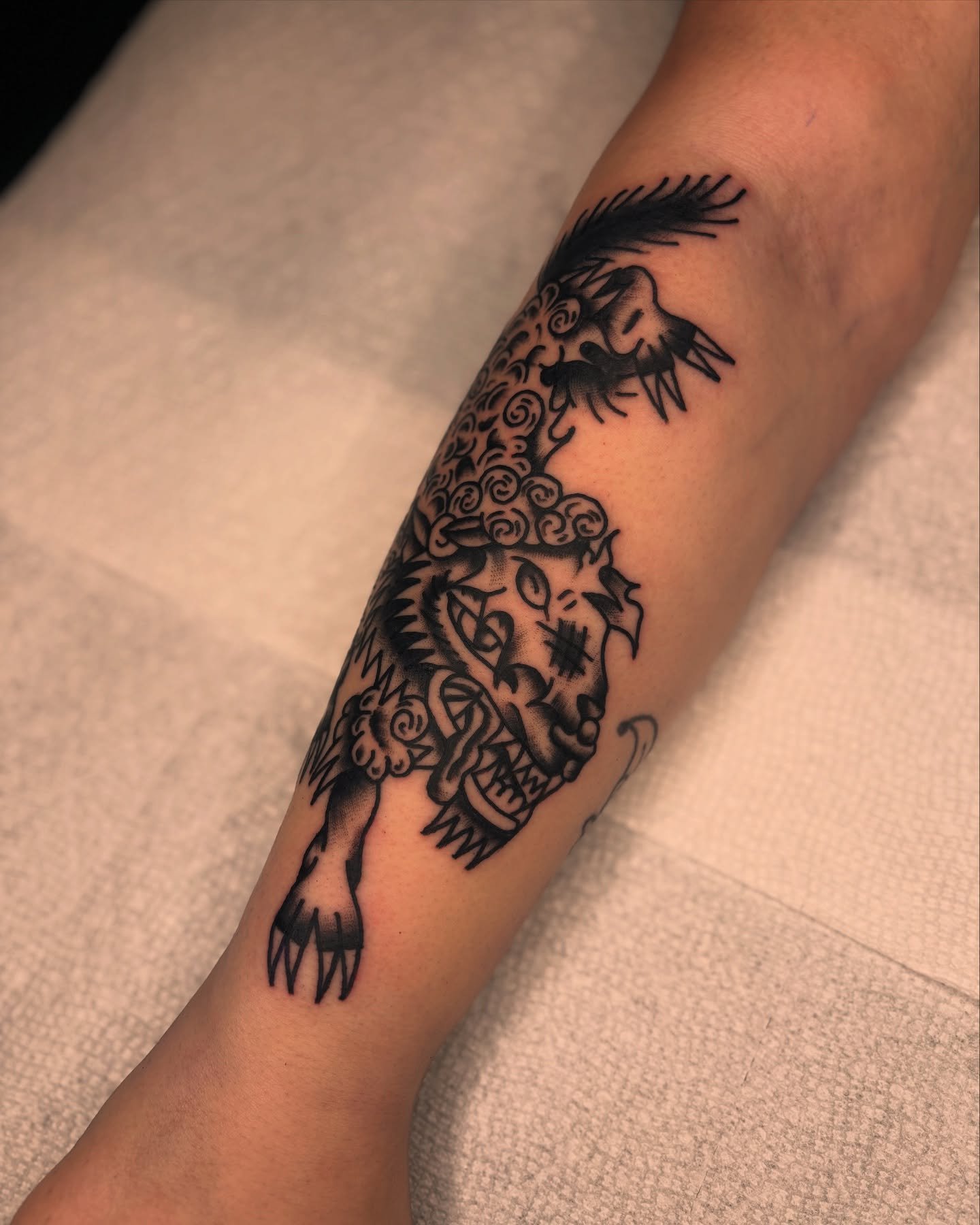 200th post on the page bruv, thanks to all you amazing people who get tatted and share my shii. For sure one of my fav flash pieces. Cannot go wrong w this design. SIMULATION TIME. Homie time. And wuggy time. Also I&rsquo;ve never heard of windex I g
